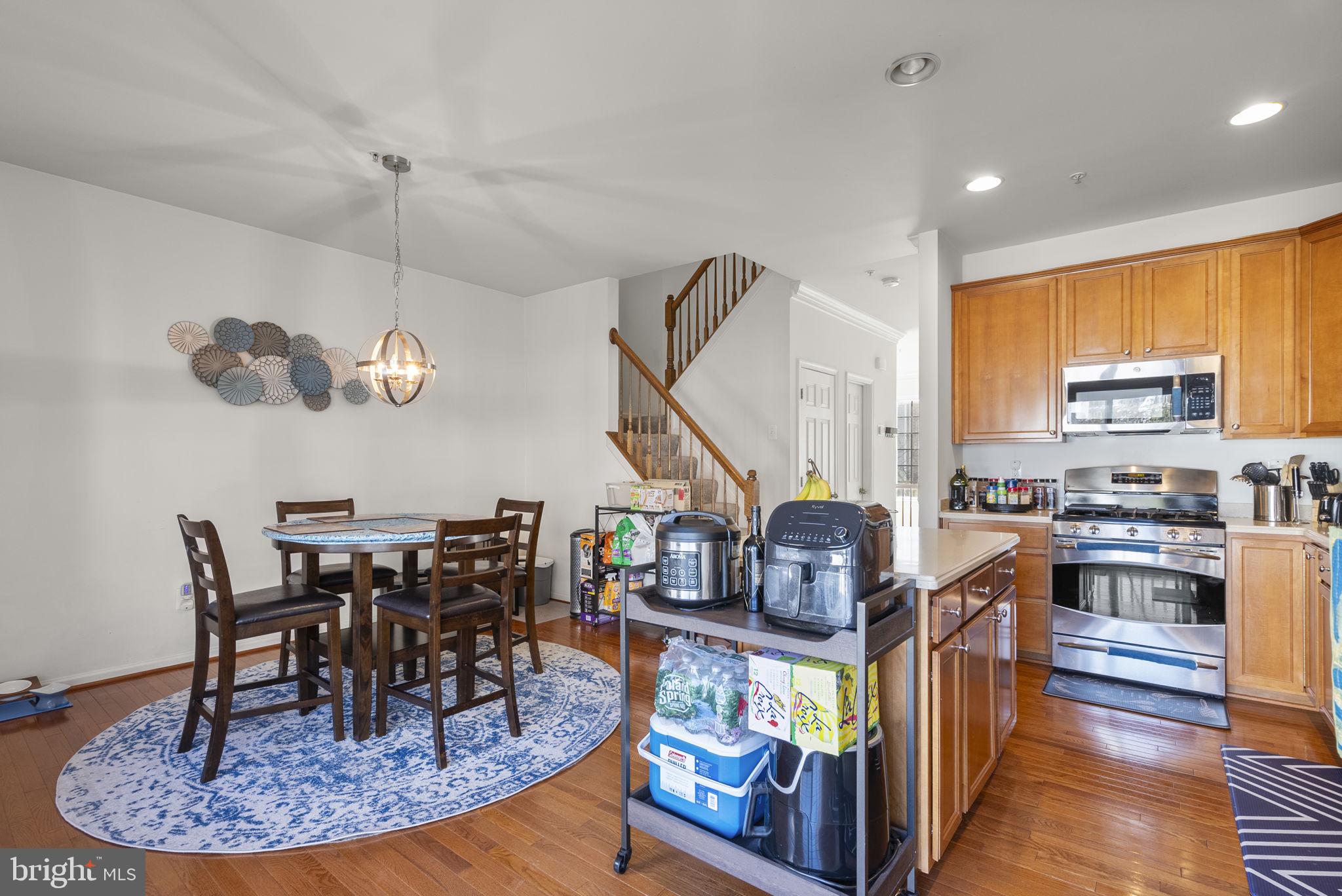 SUMMERFIELD AT MISSION PLACE - Residential