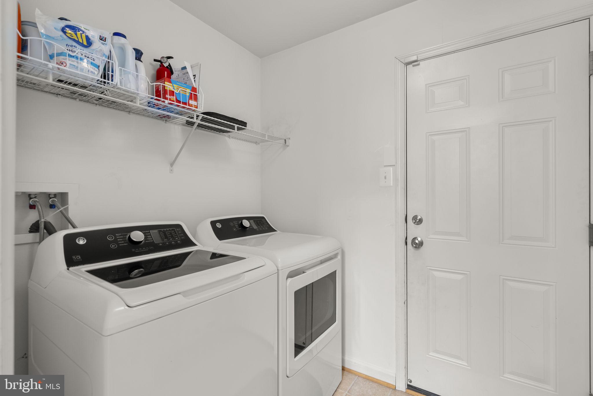 SUMMERFIELD AT MISSION PLACE - Residential