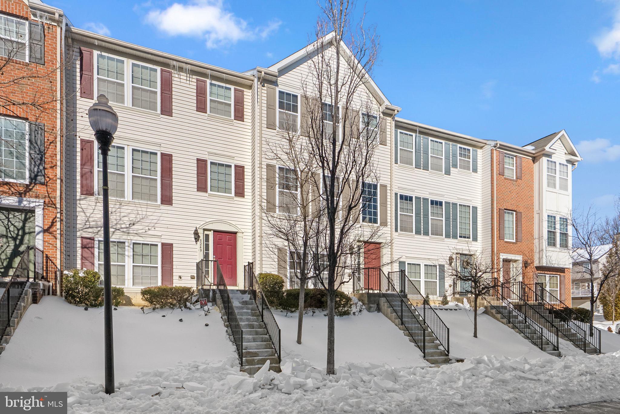 SUMMERFIELD AT MISSION PLACE - Residential