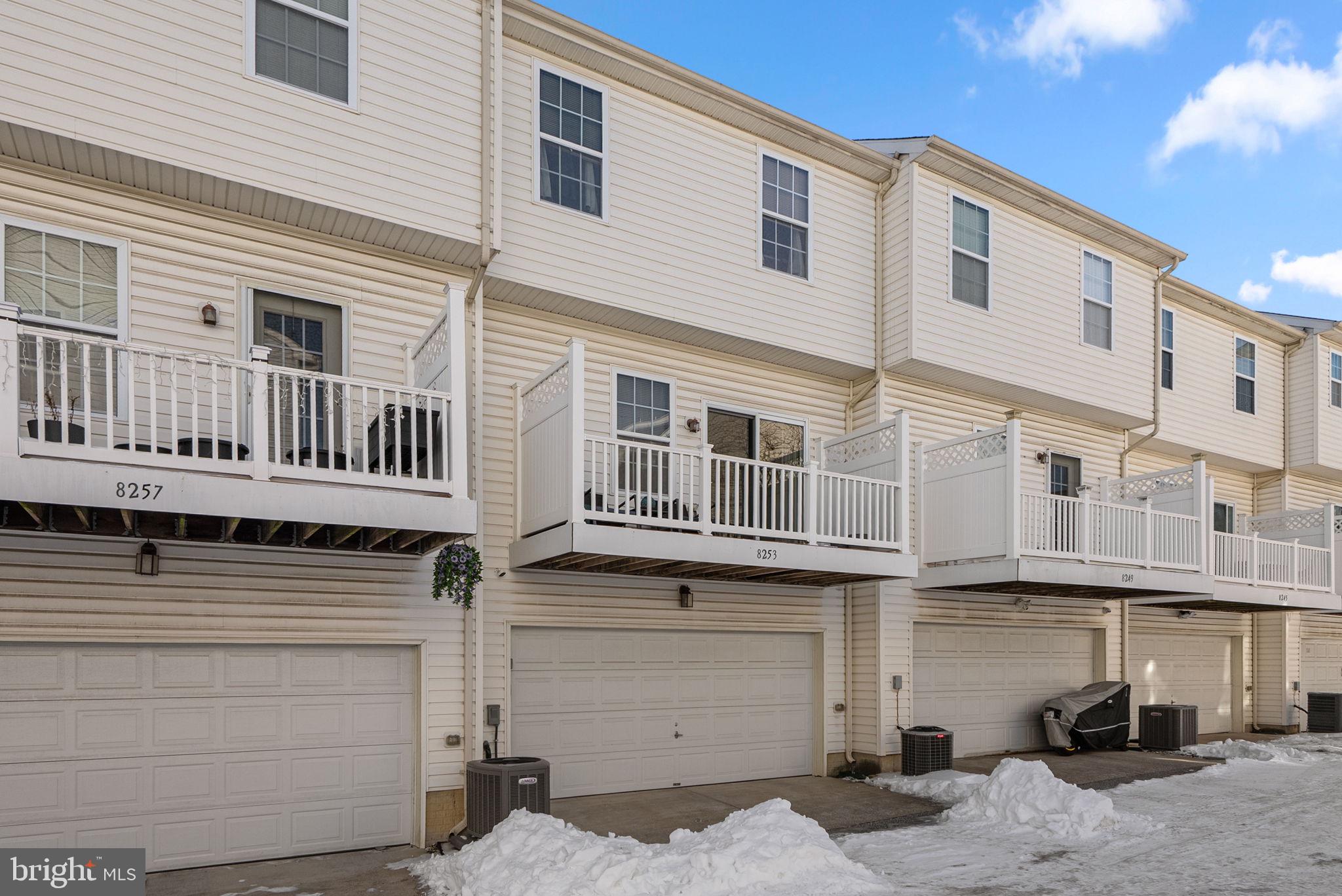 SUMMERFIELD AT MISSION PLACE - Residential