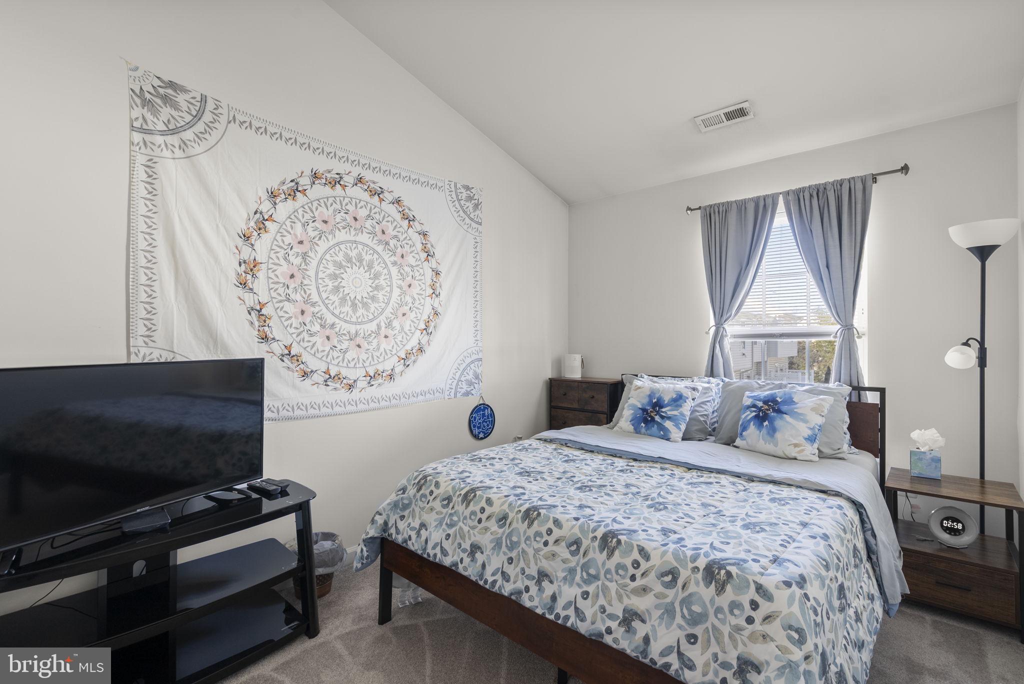 SUMMERFIELD AT MISSION PLACE - Residential