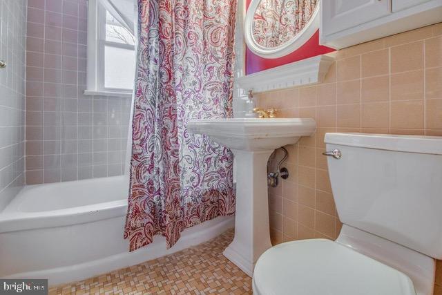 GLEN FOREST - Residential Lease