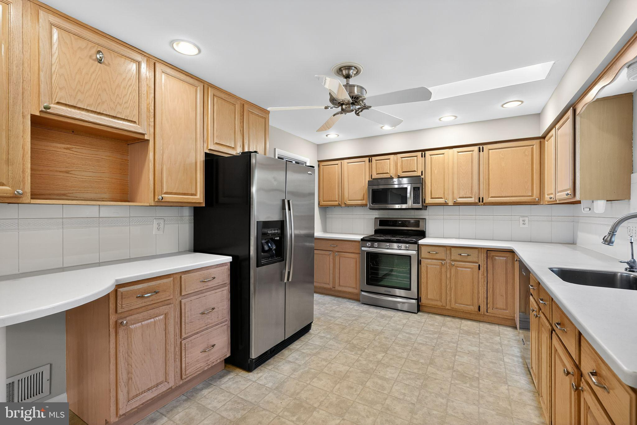 GLEN FOREST - Residential Lease