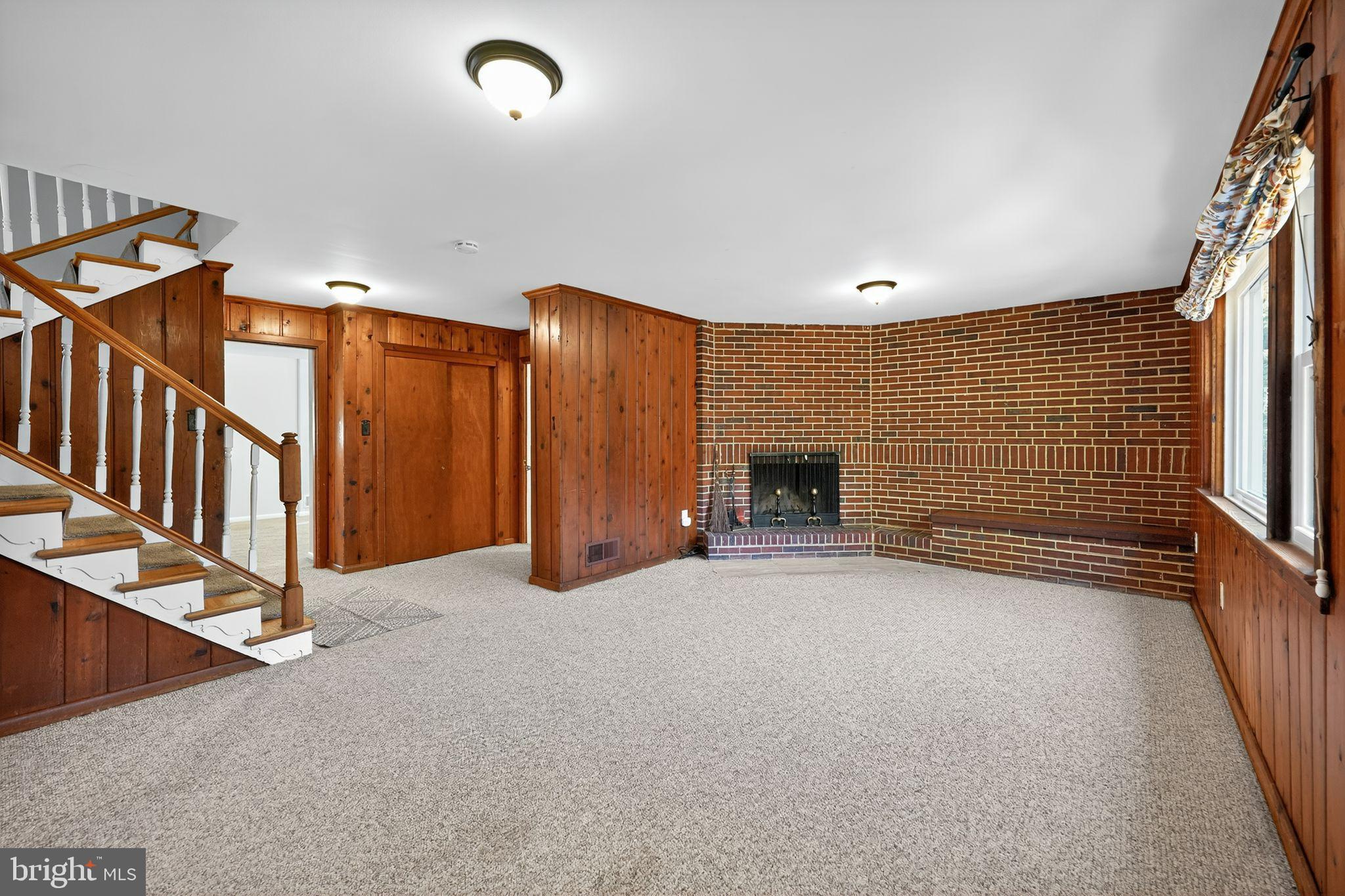 GLEN FOREST - Residential Lease