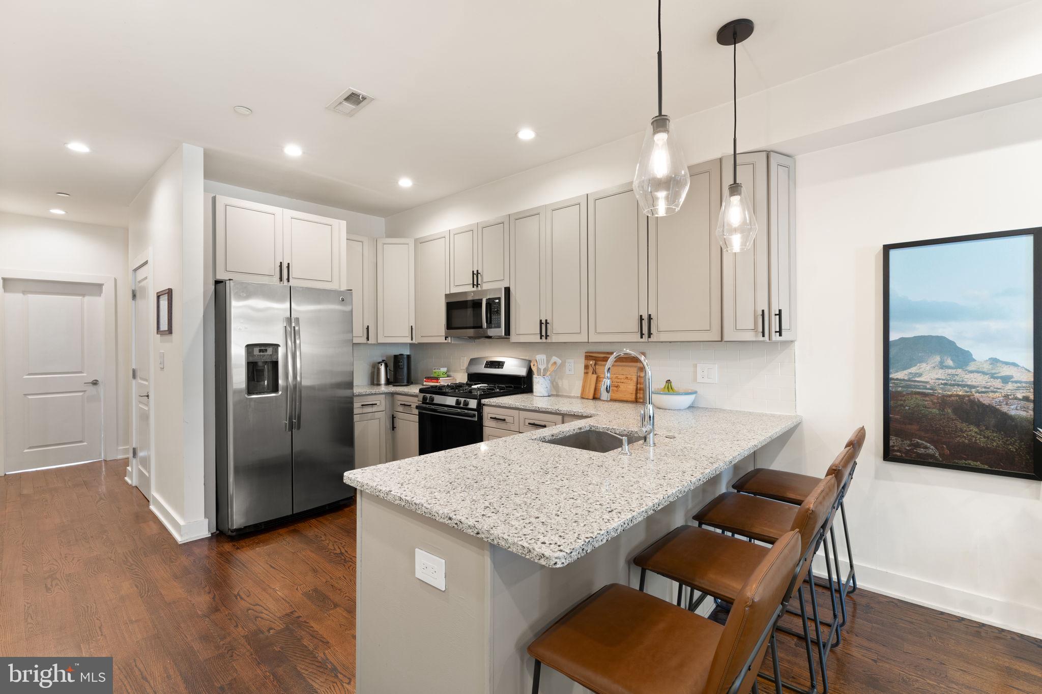 631 W OXFORD STREET 2