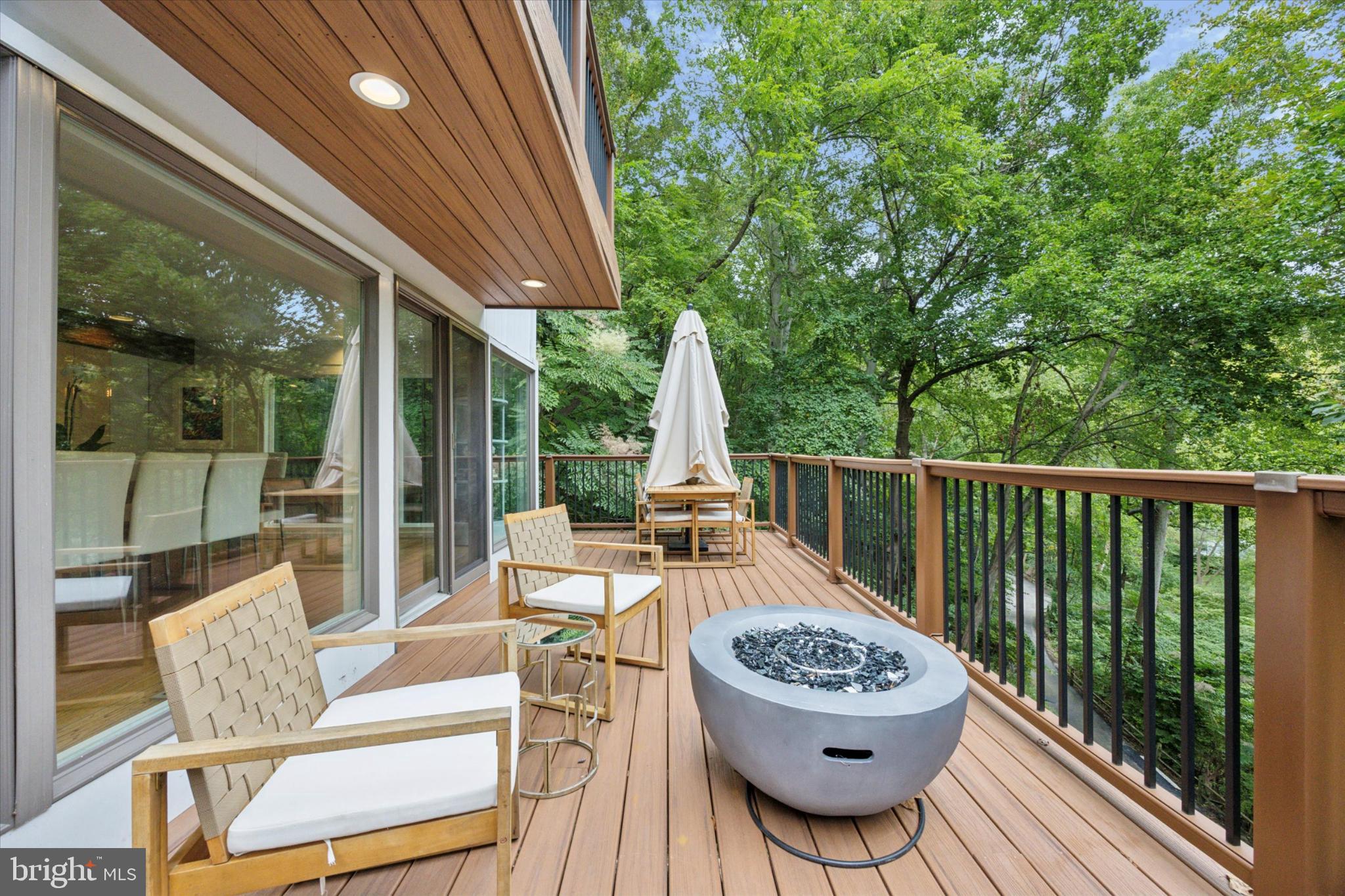 GLADWYNE - Residential