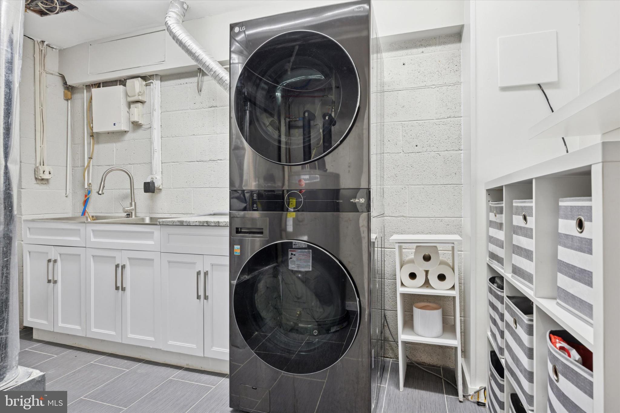 GLADWYNE - Residential