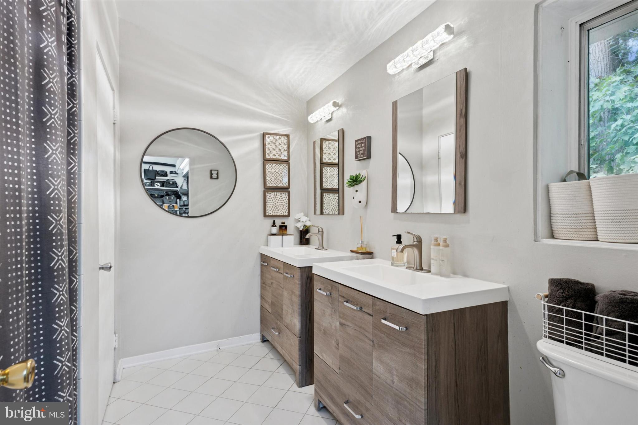 GLADWYNE - Residential