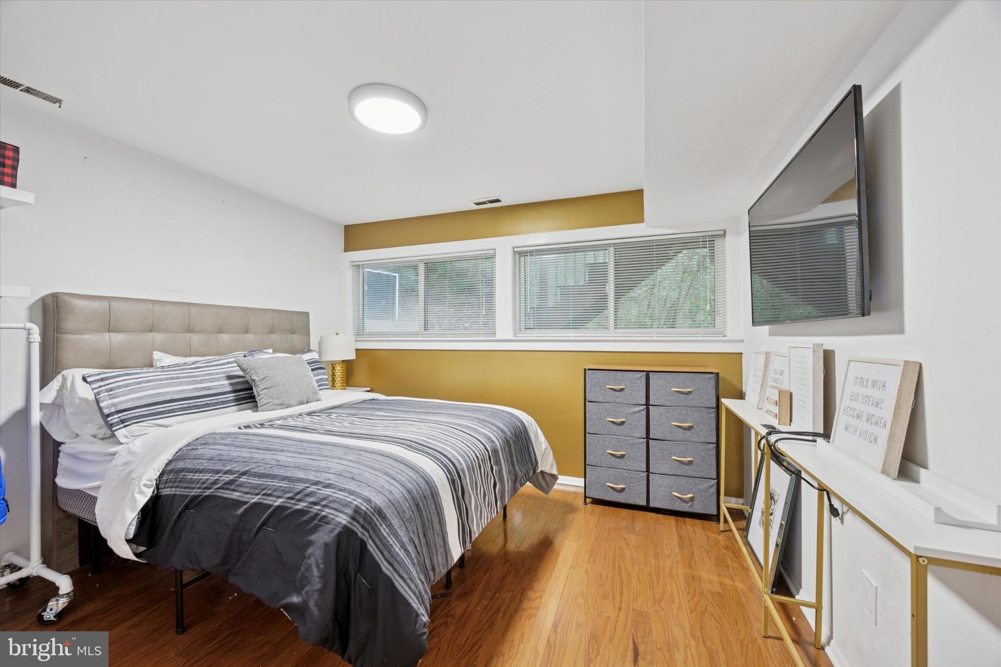 GLADWYNE - Residential