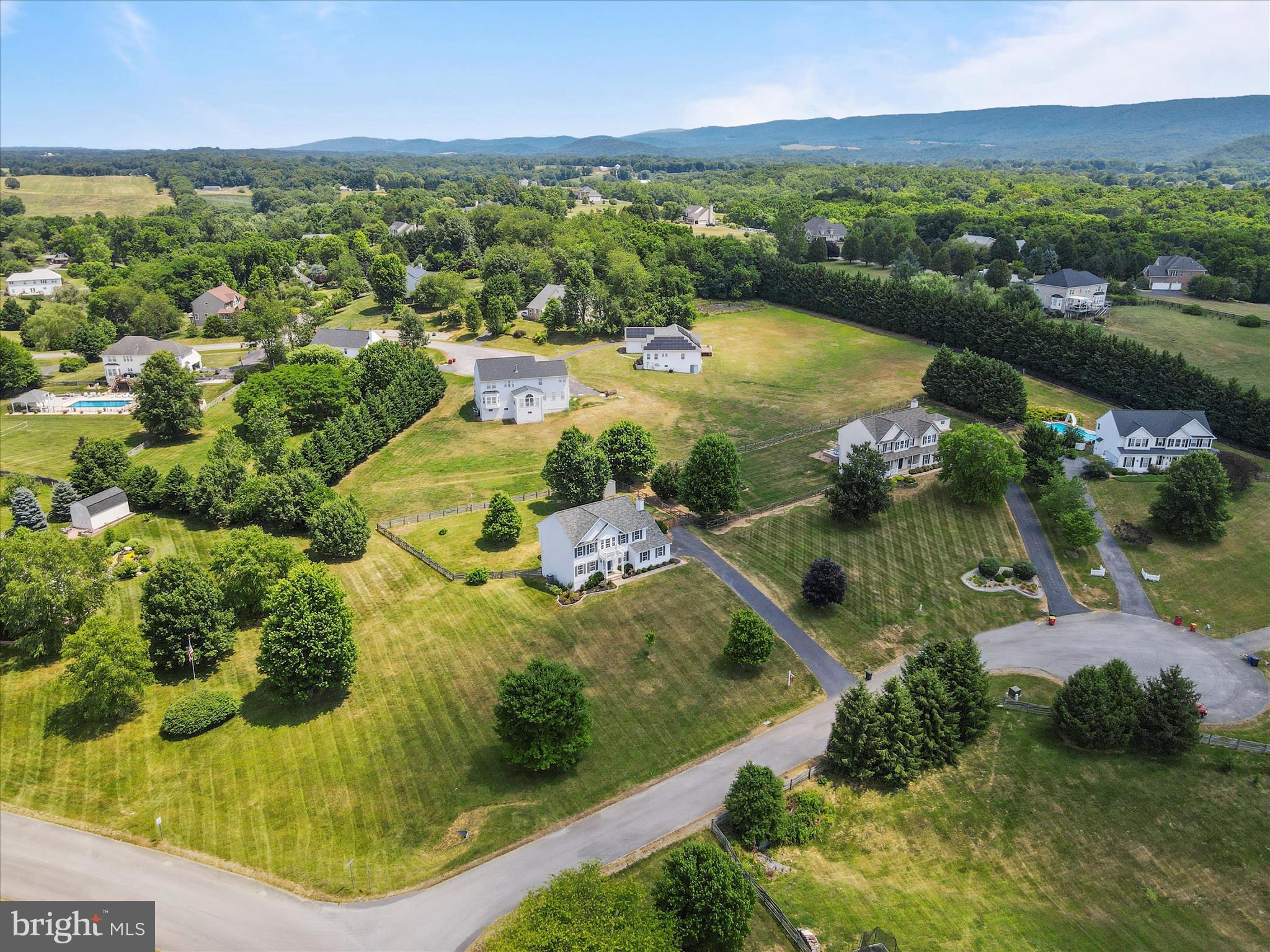 MEADOW BROOK - Residential