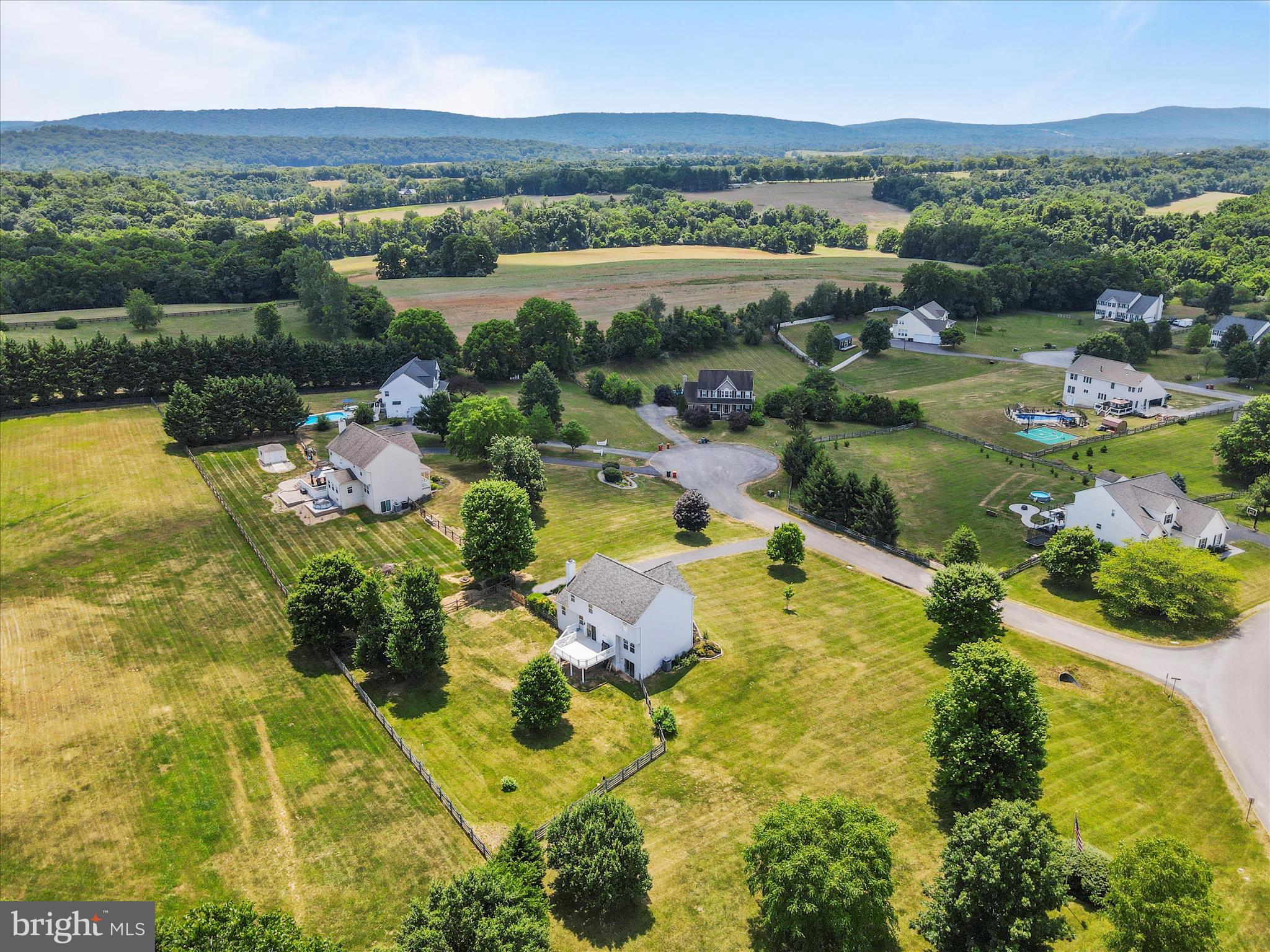 MEADOW BROOK - Residential
