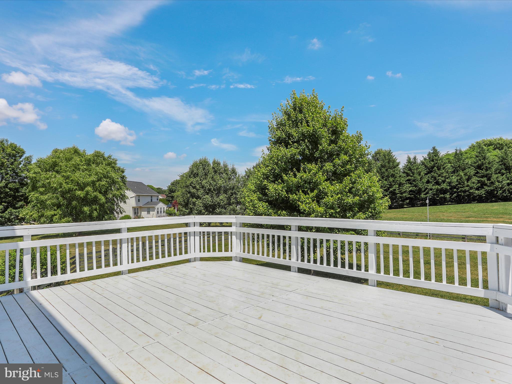 MEADOW BROOK - Residential