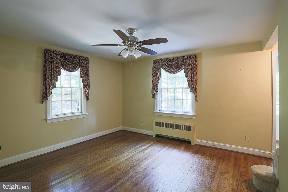 WORTHINGTON HILL - Residential