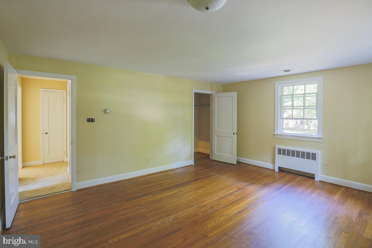 WORTHINGTON HILL - Residential