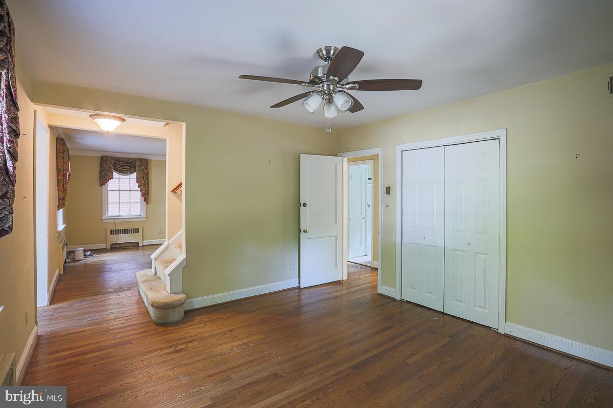 WORTHINGTON HILL - Residential