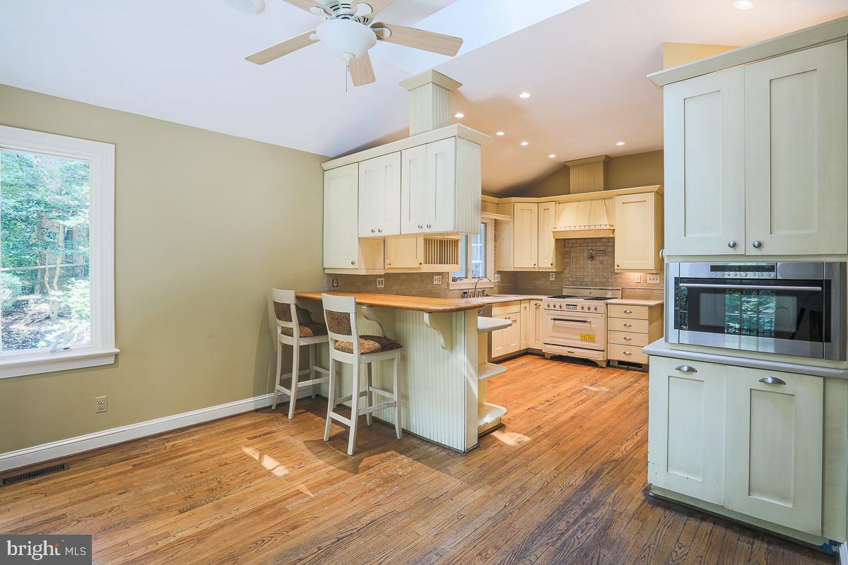 WORTHINGTON HILL - Residential