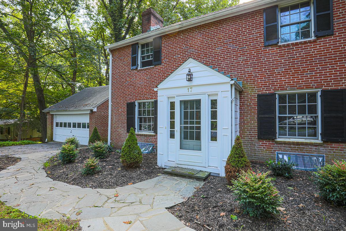 WORTHINGTON HILL - Residential