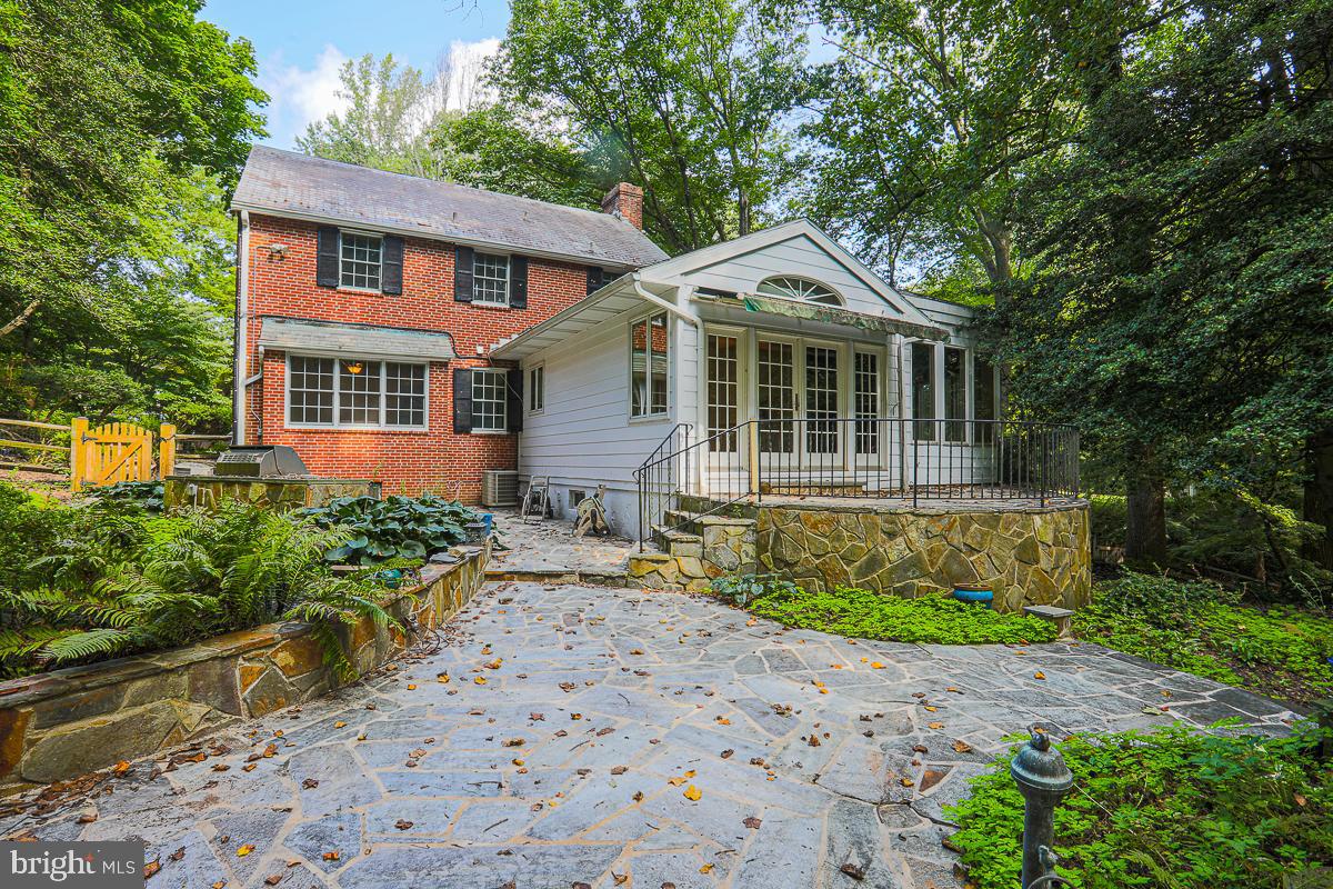 WORTHINGTON HILL - Residential