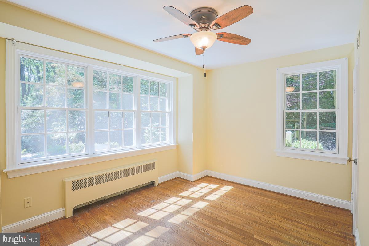 WORTHINGTON HILL - Residential