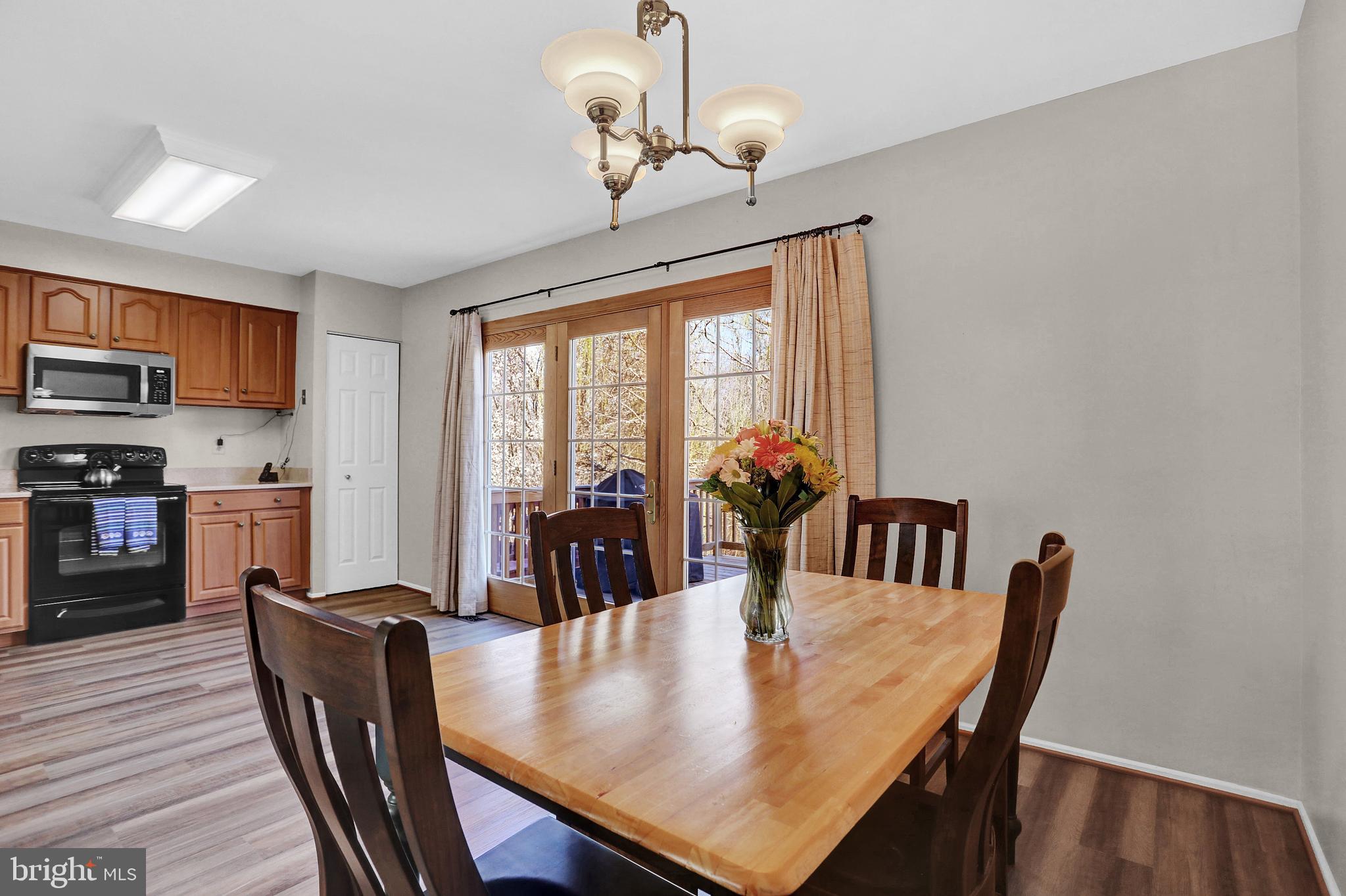 CROMWELL STATION - Residential