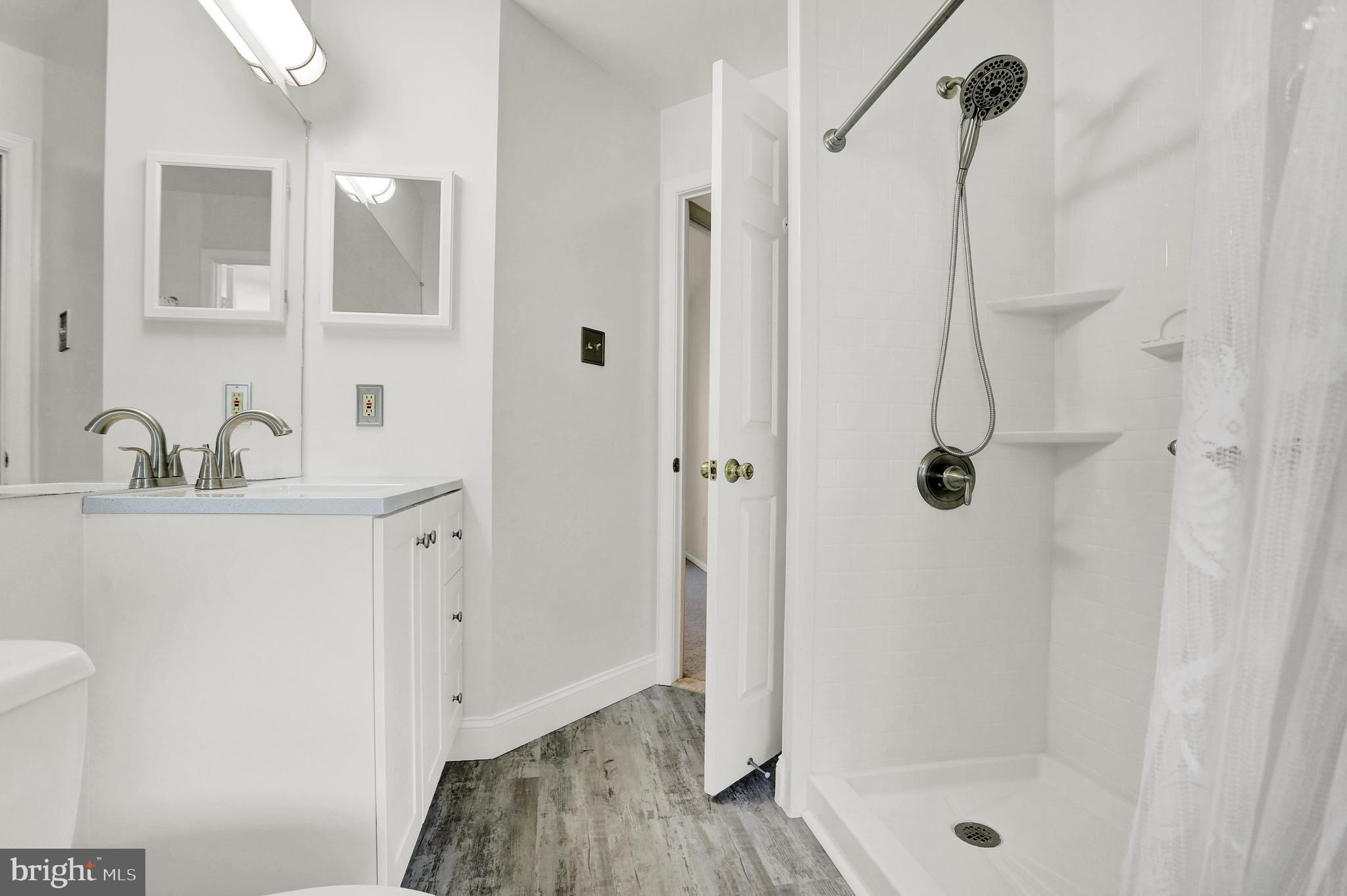 CROMWELL STATION - Residential