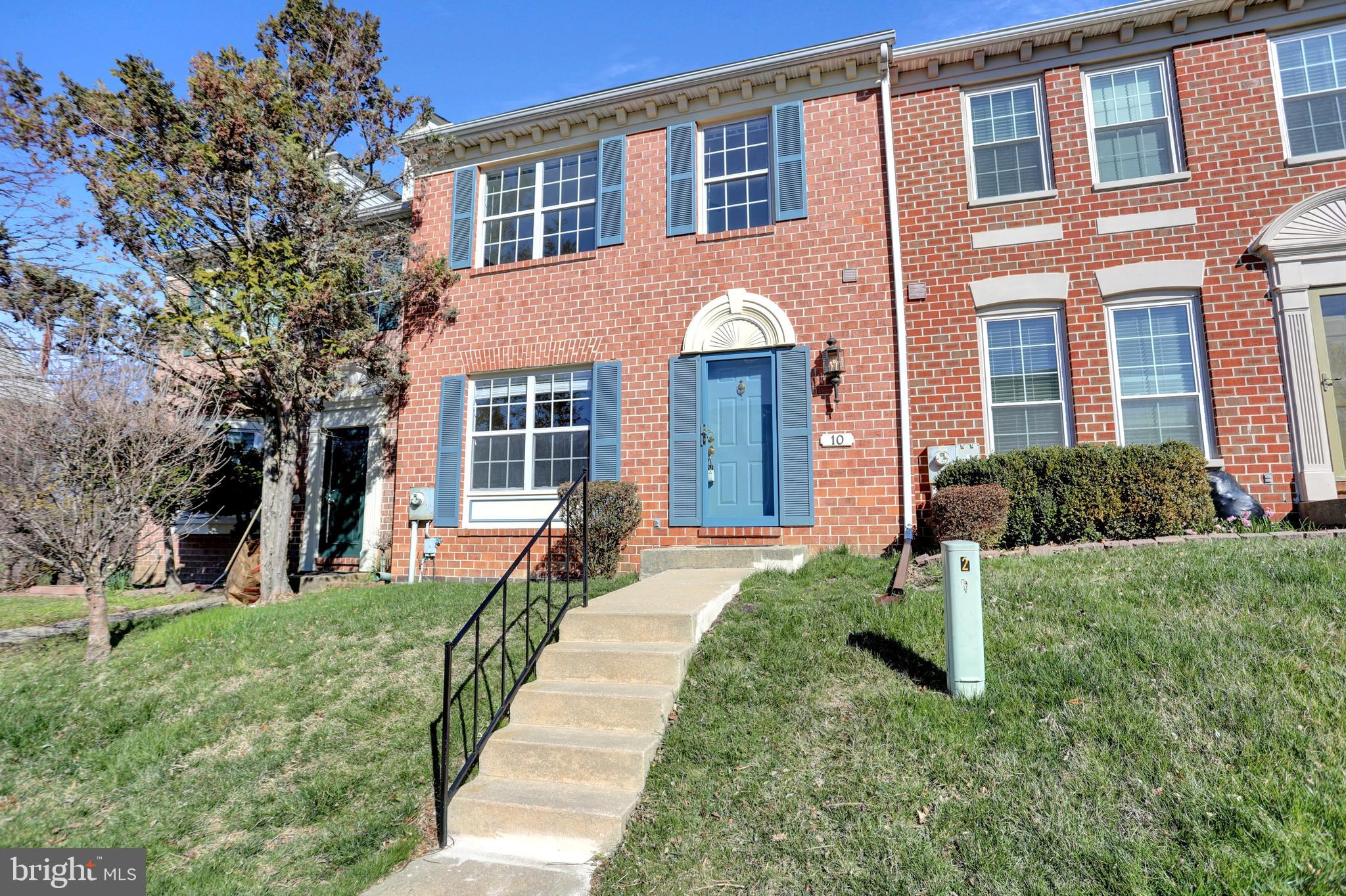 CROMWELL STATION - Residential