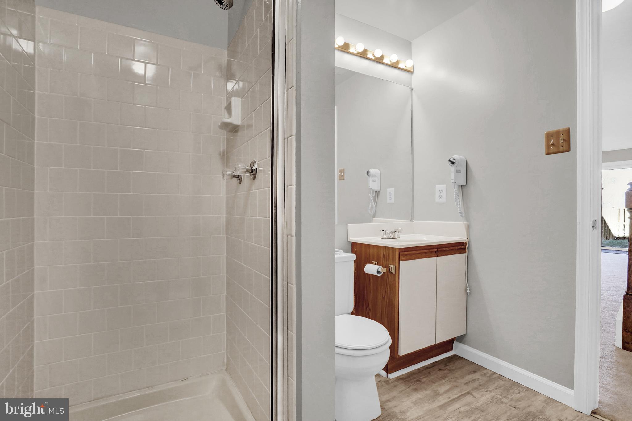 CROMWELL STATION - Residential