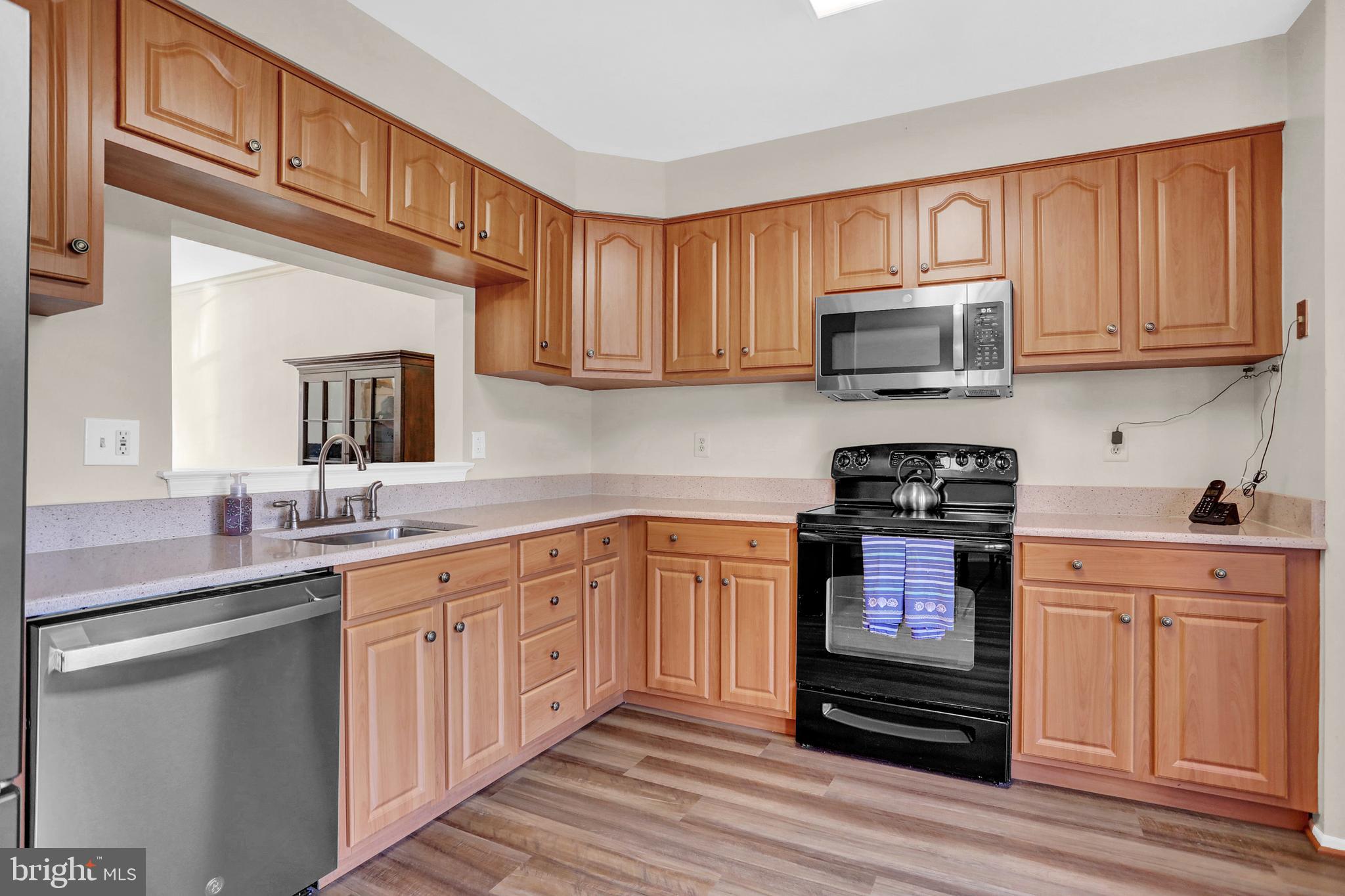 CROMWELL STATION - Residential