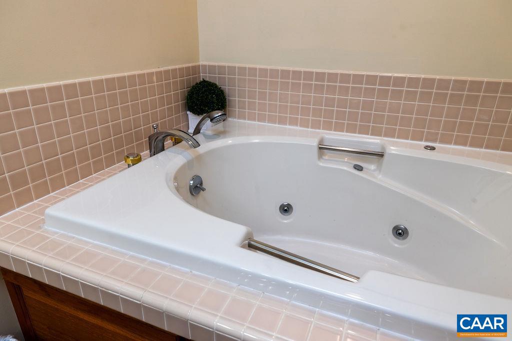 WINTERGREEN RESORT - Residential