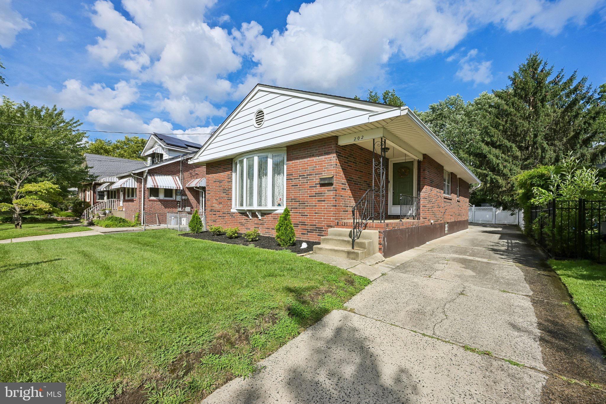 202 STRATFORD AVENUE