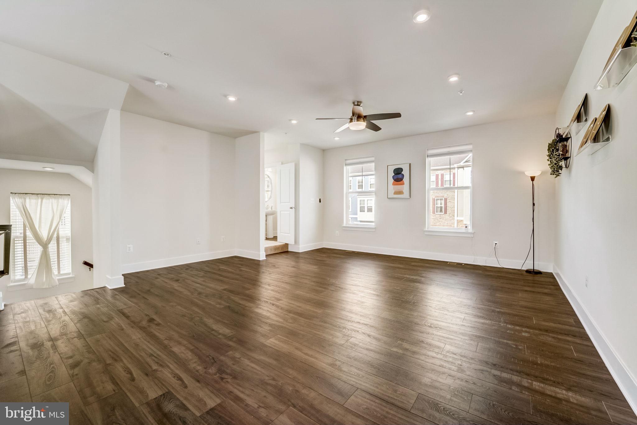 8382 AMBER BEACON CIRCLE