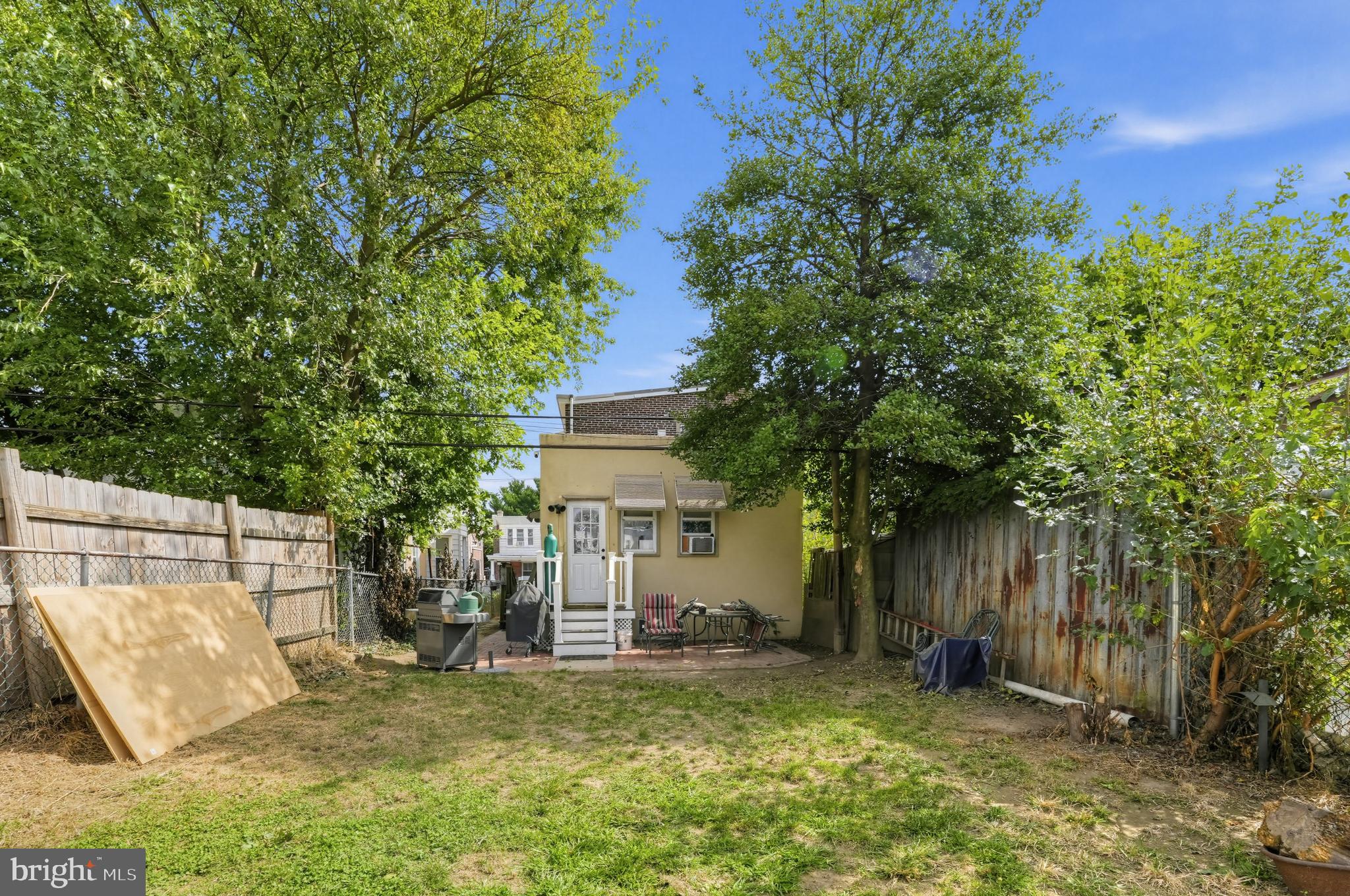 6609 GLENLOCH STREET