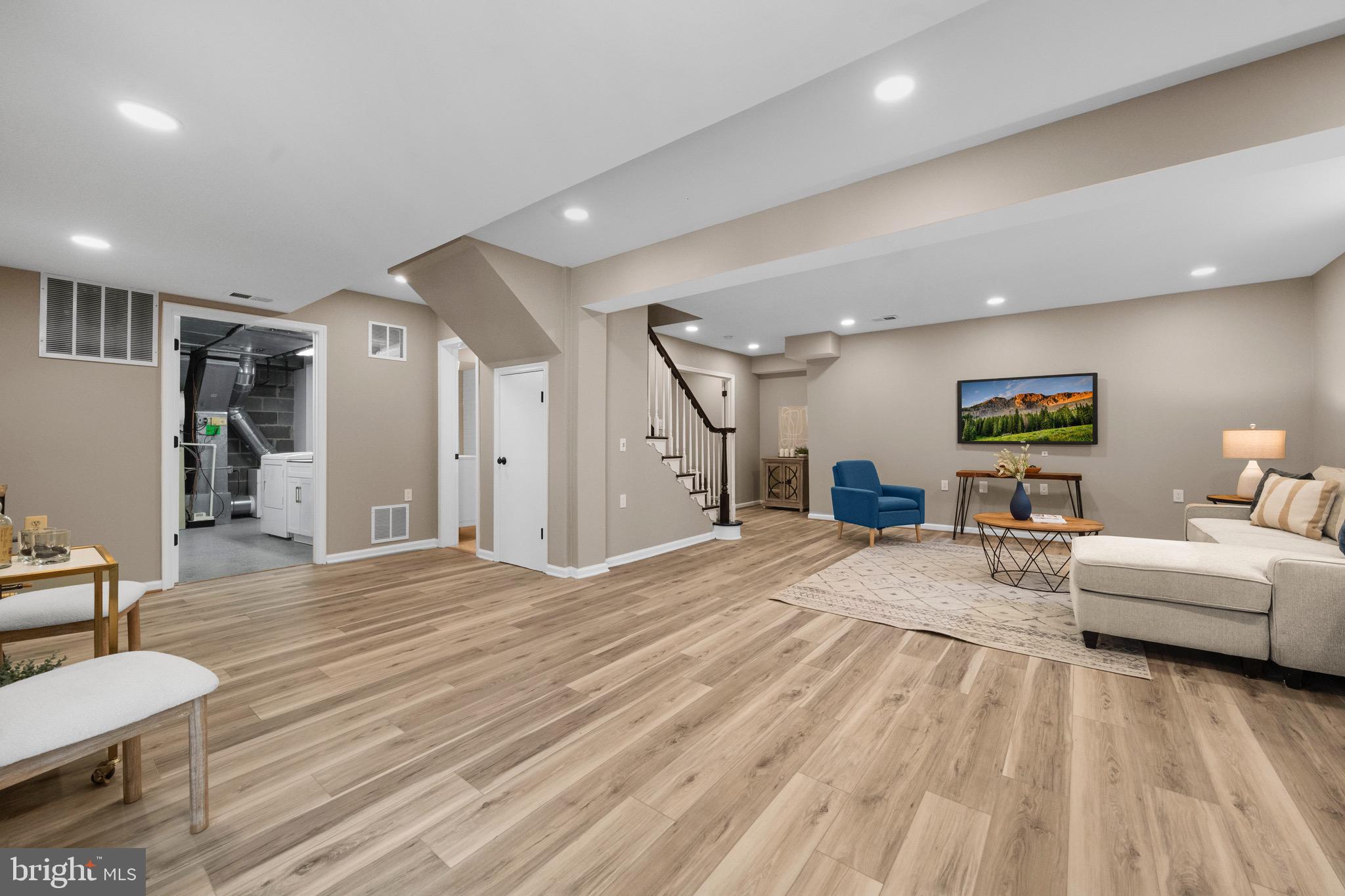 KINGS PARK WEST - Residential