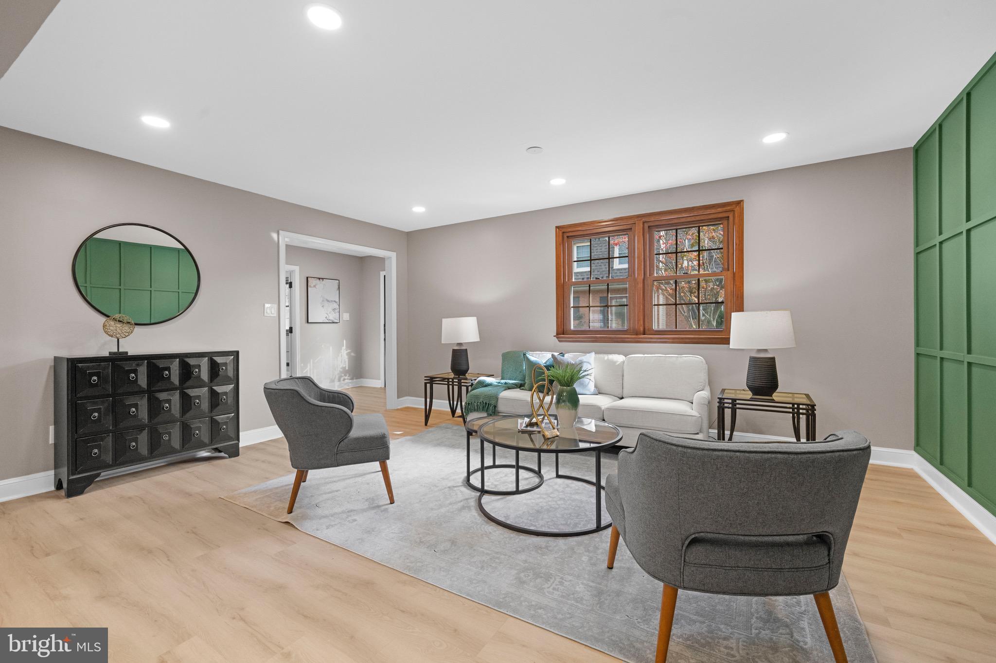 KINGS PARK WEST - Residential