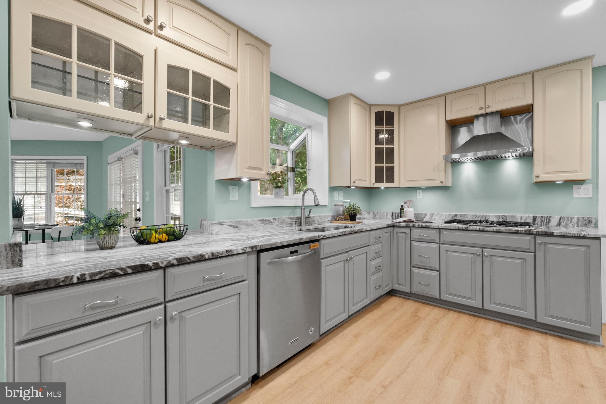 KINGS PARK WEST - Residential