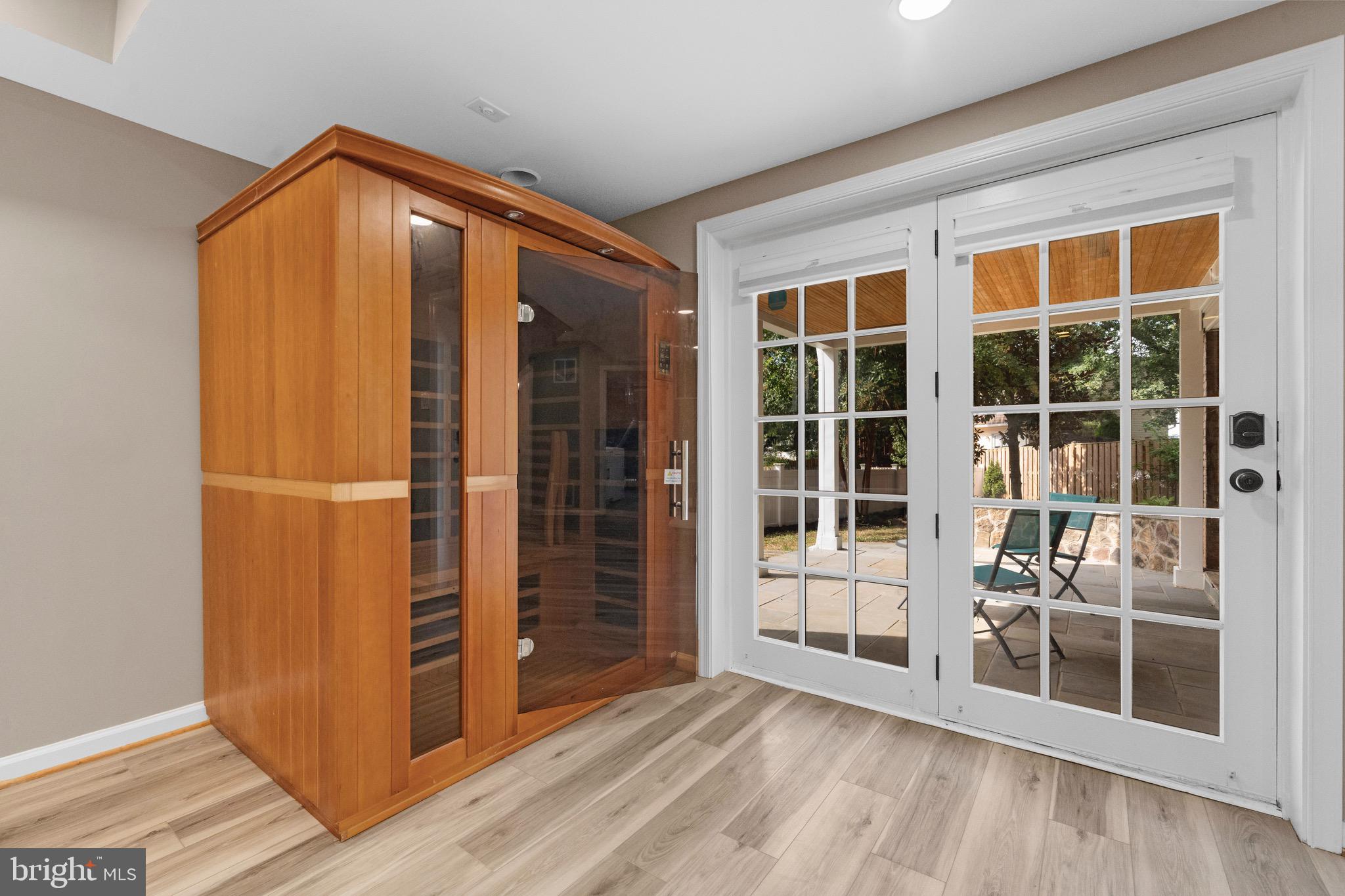 KINGS PARK WEST - Residential