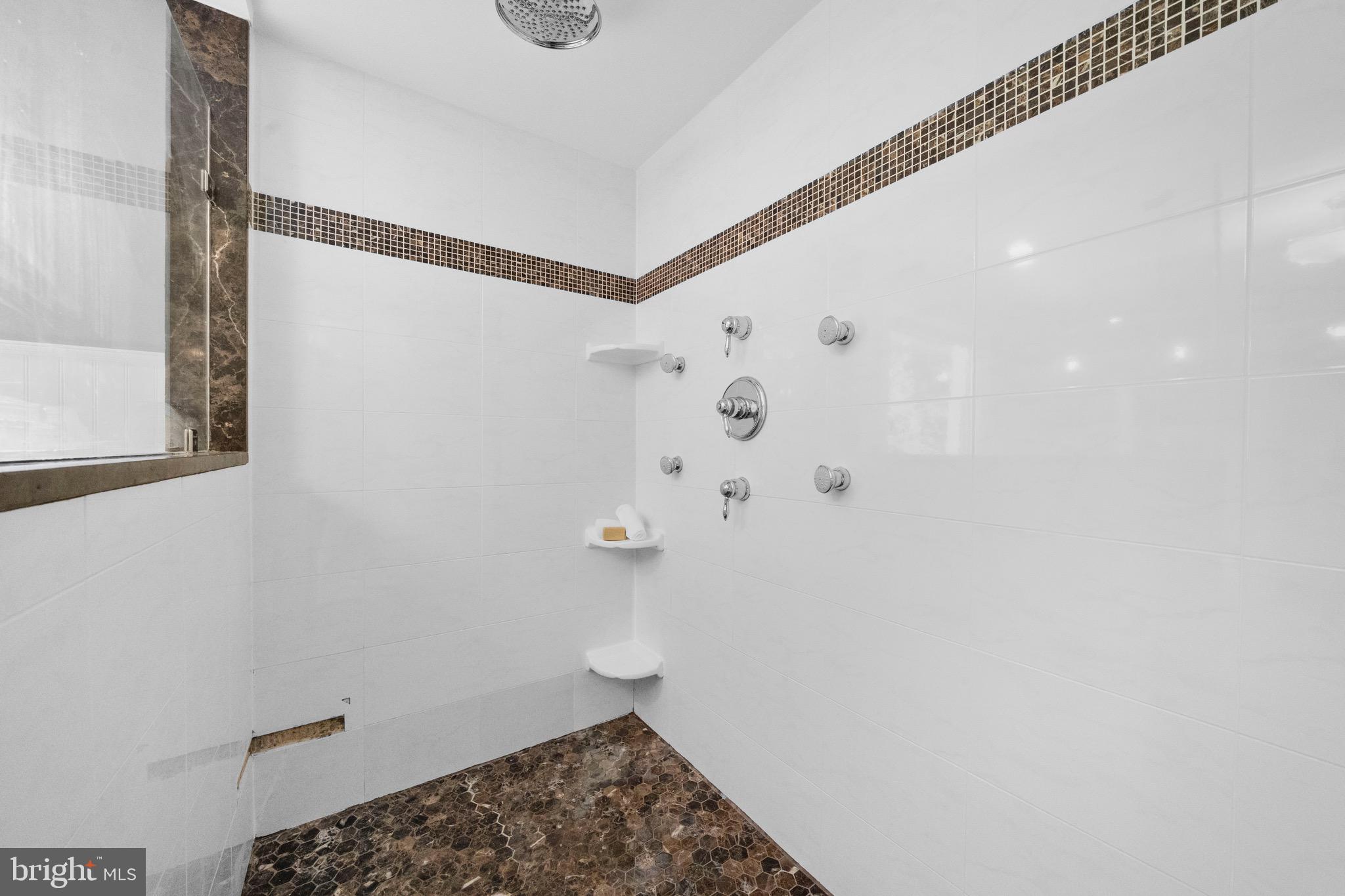 KINGS PARK WEST - Residential