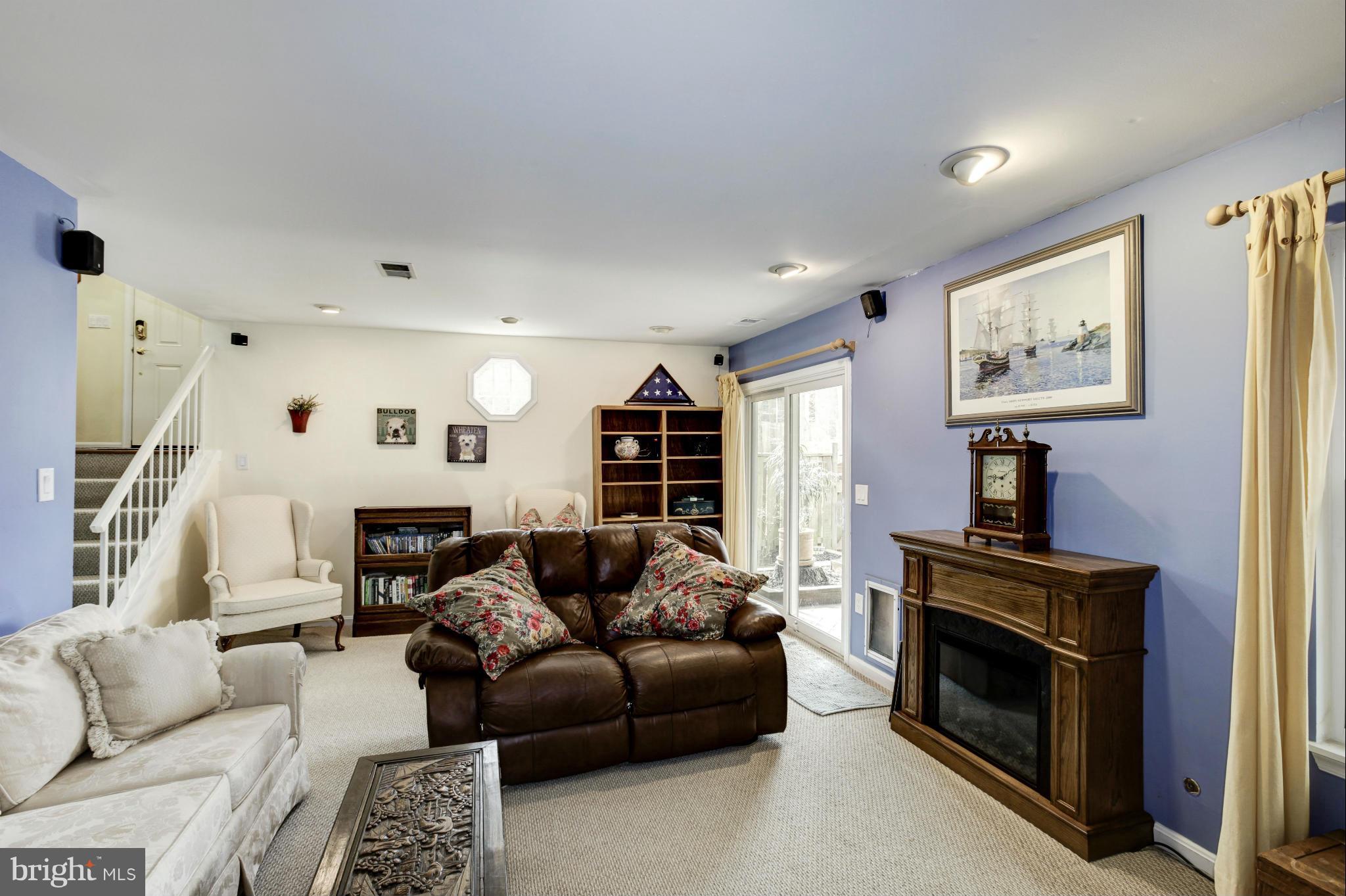 HUNTER VILLAGE - Residential