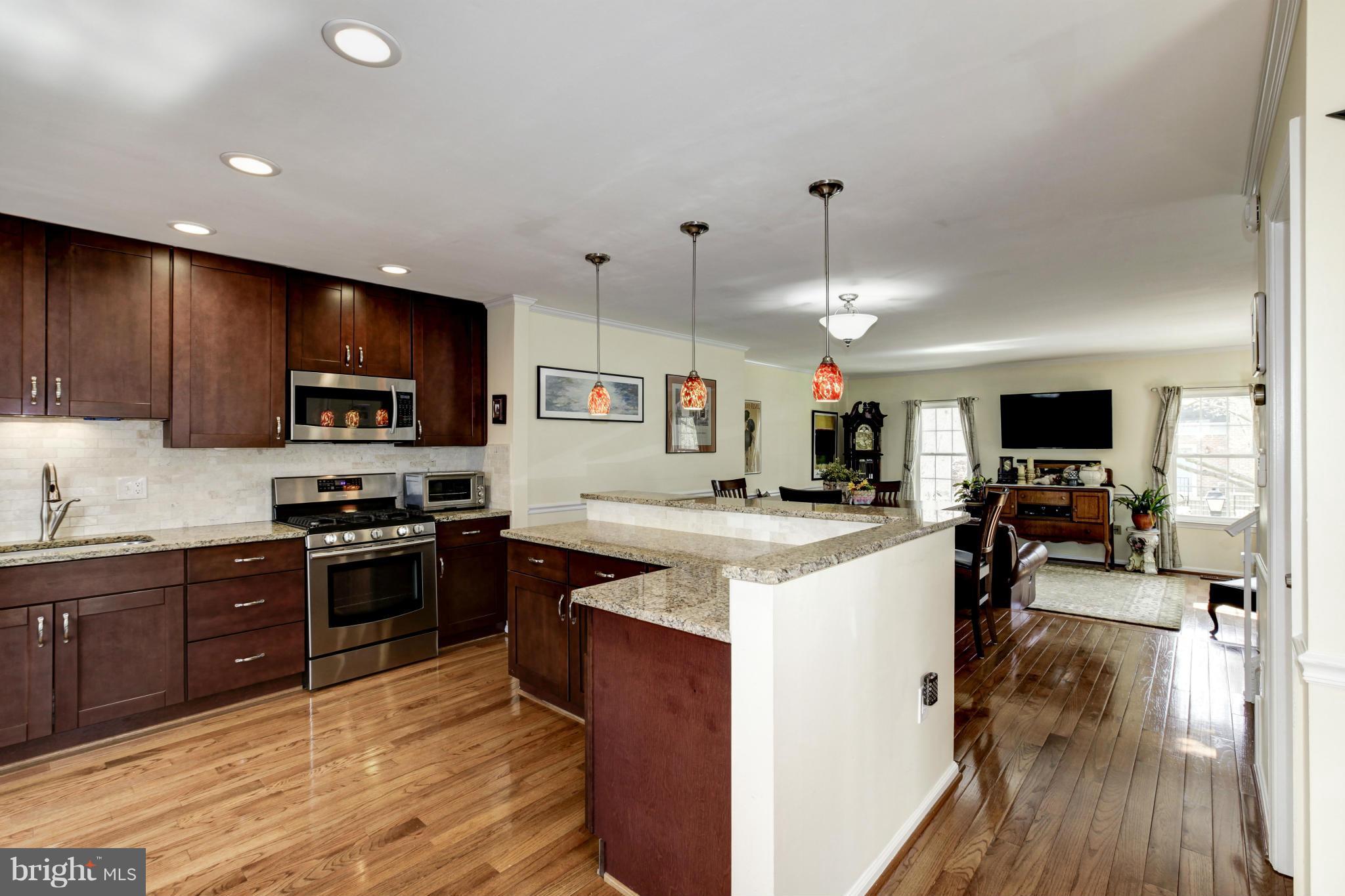 HUNTER VILLAGE - Residential