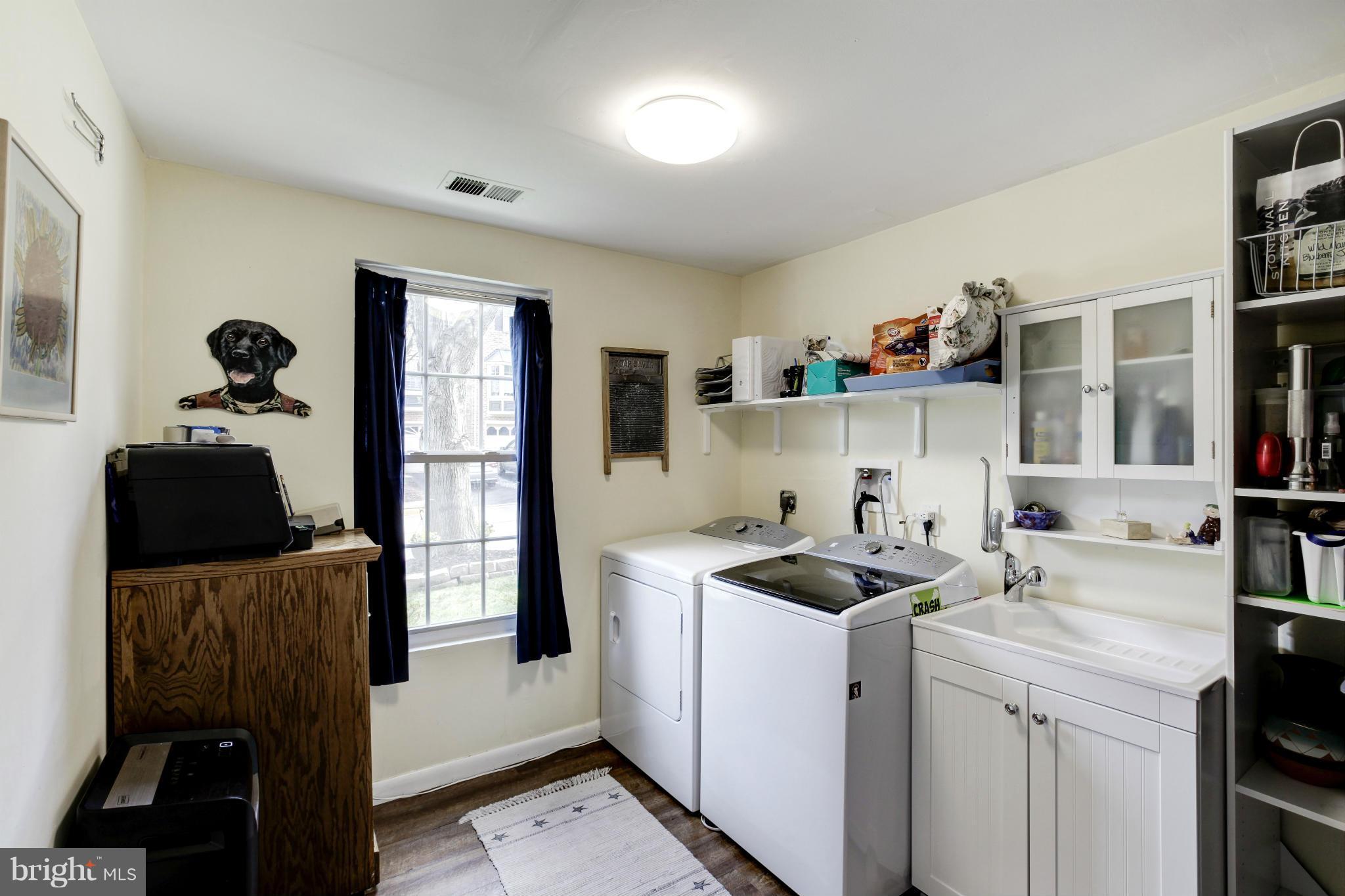 HUNTER VILLAGE - Residential