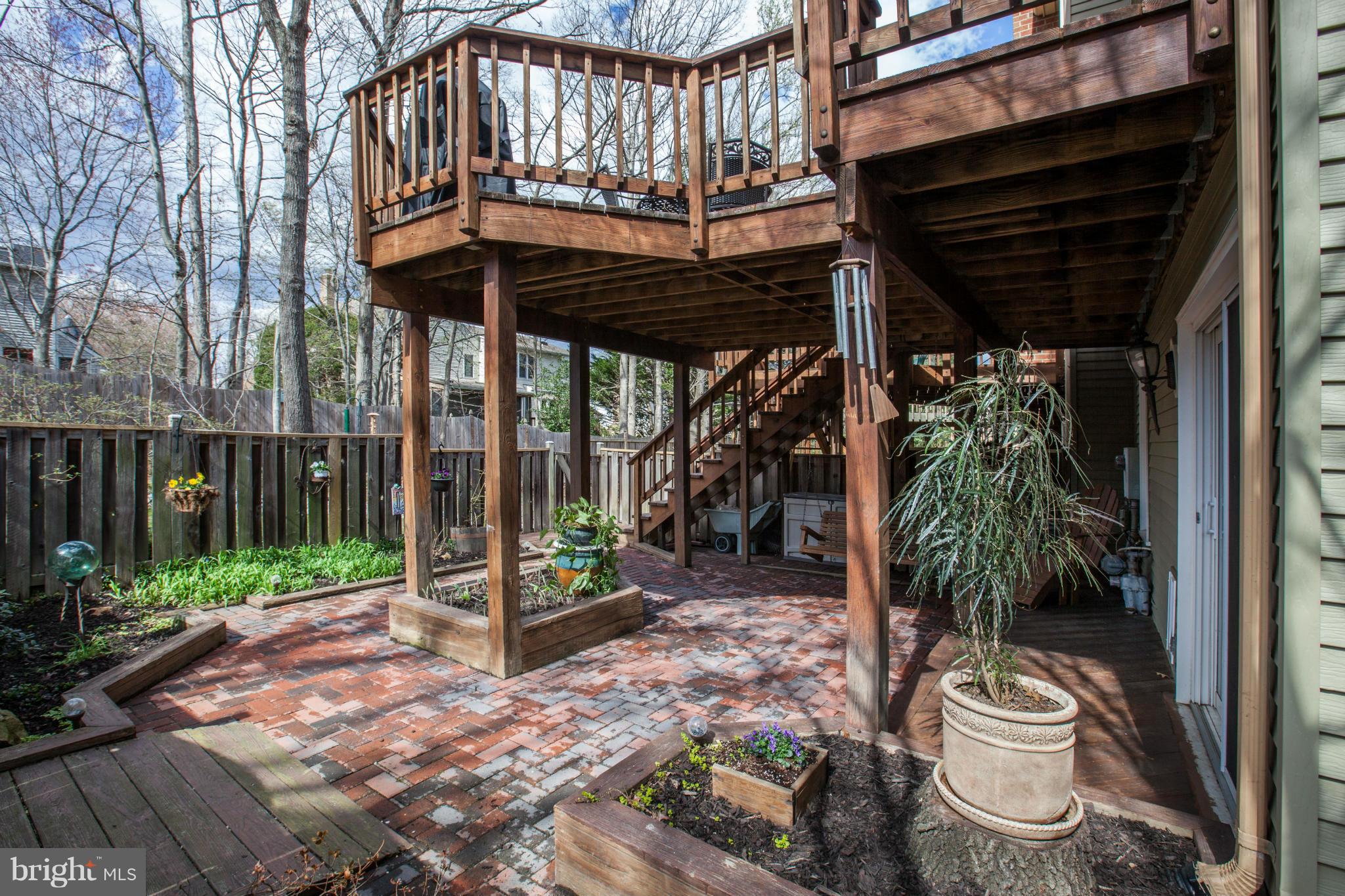 HUNTER VILLAGE - Residential