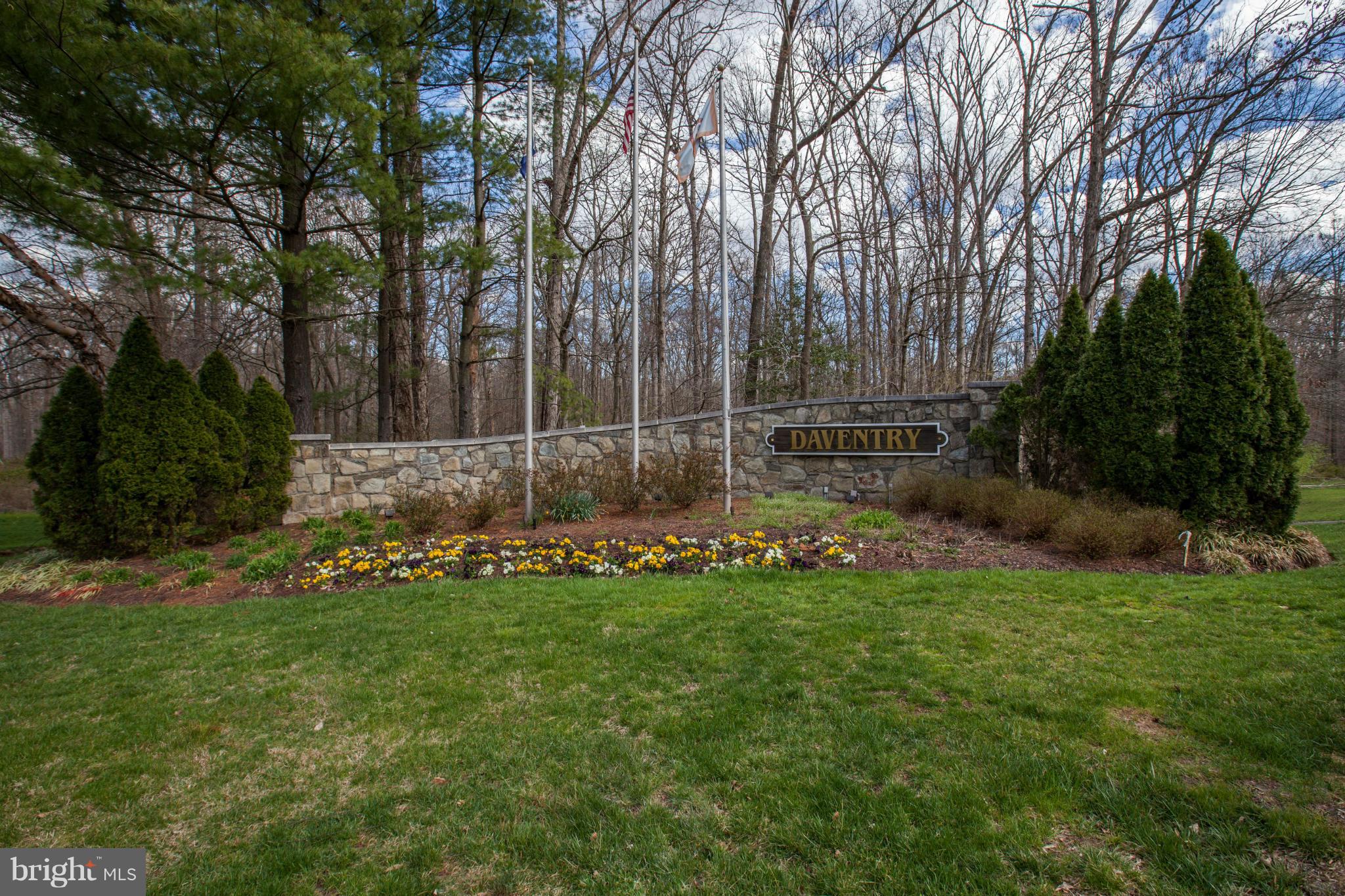 HUNTER VILLAGE - Residential