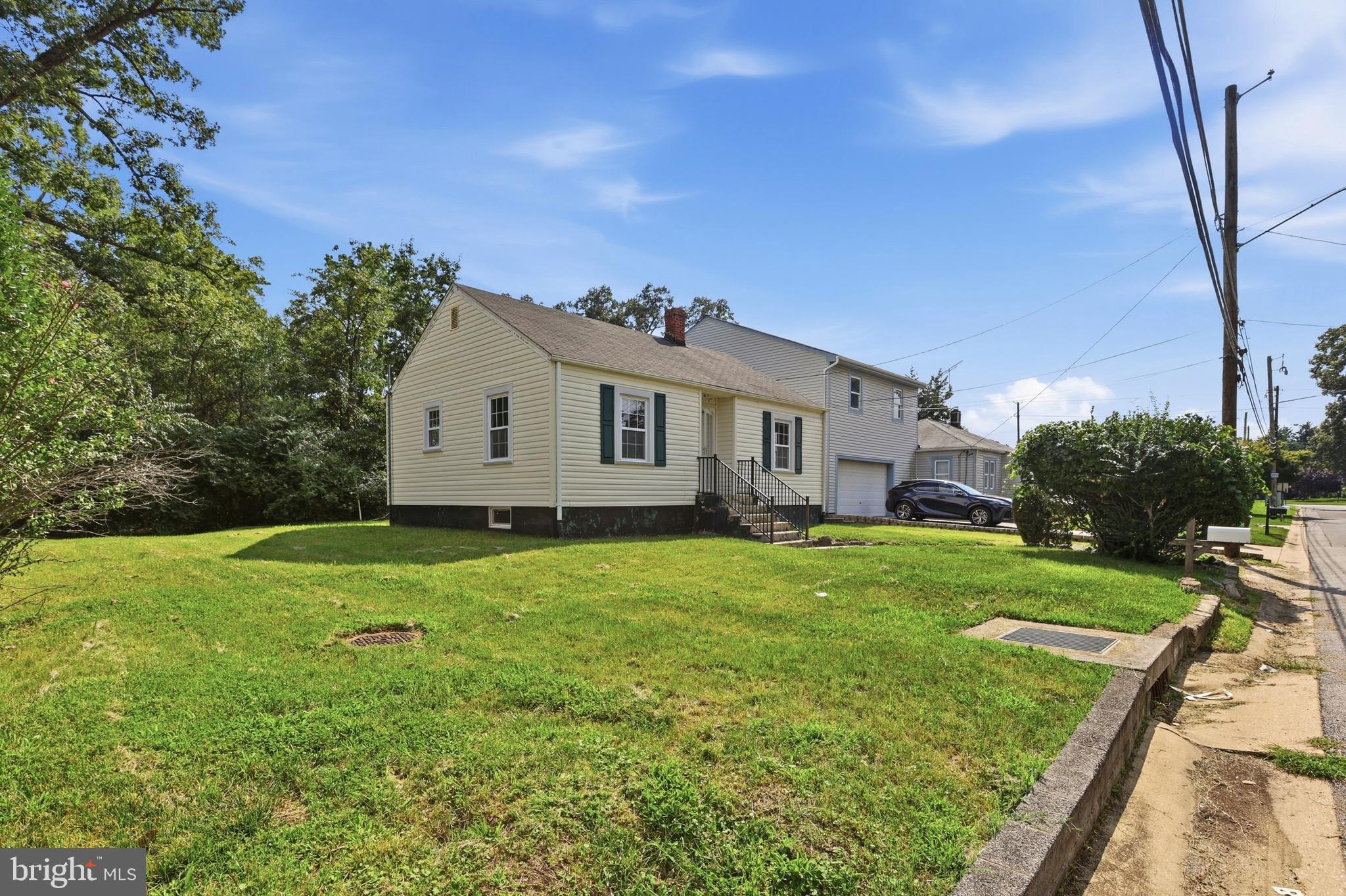 6207 WOODLEY ROAD