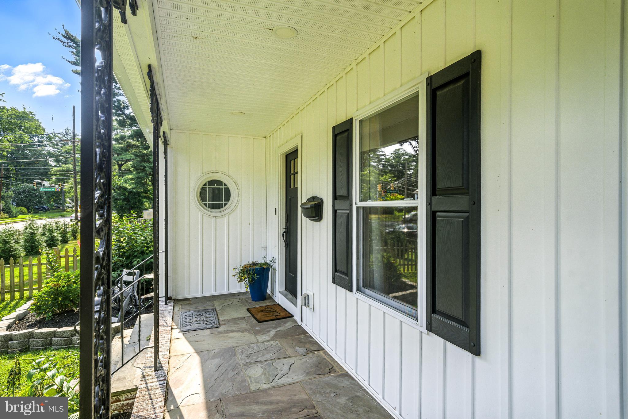 325 HUNTER STREET
