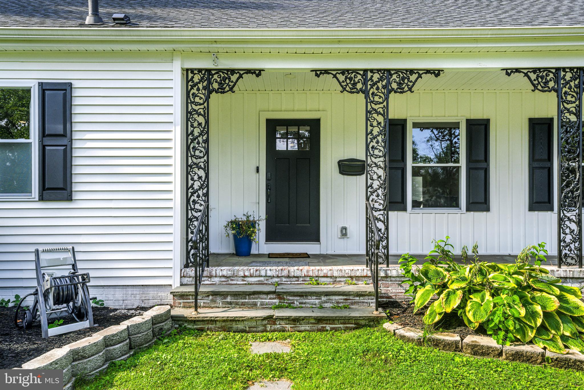 325 HUNTER STREET