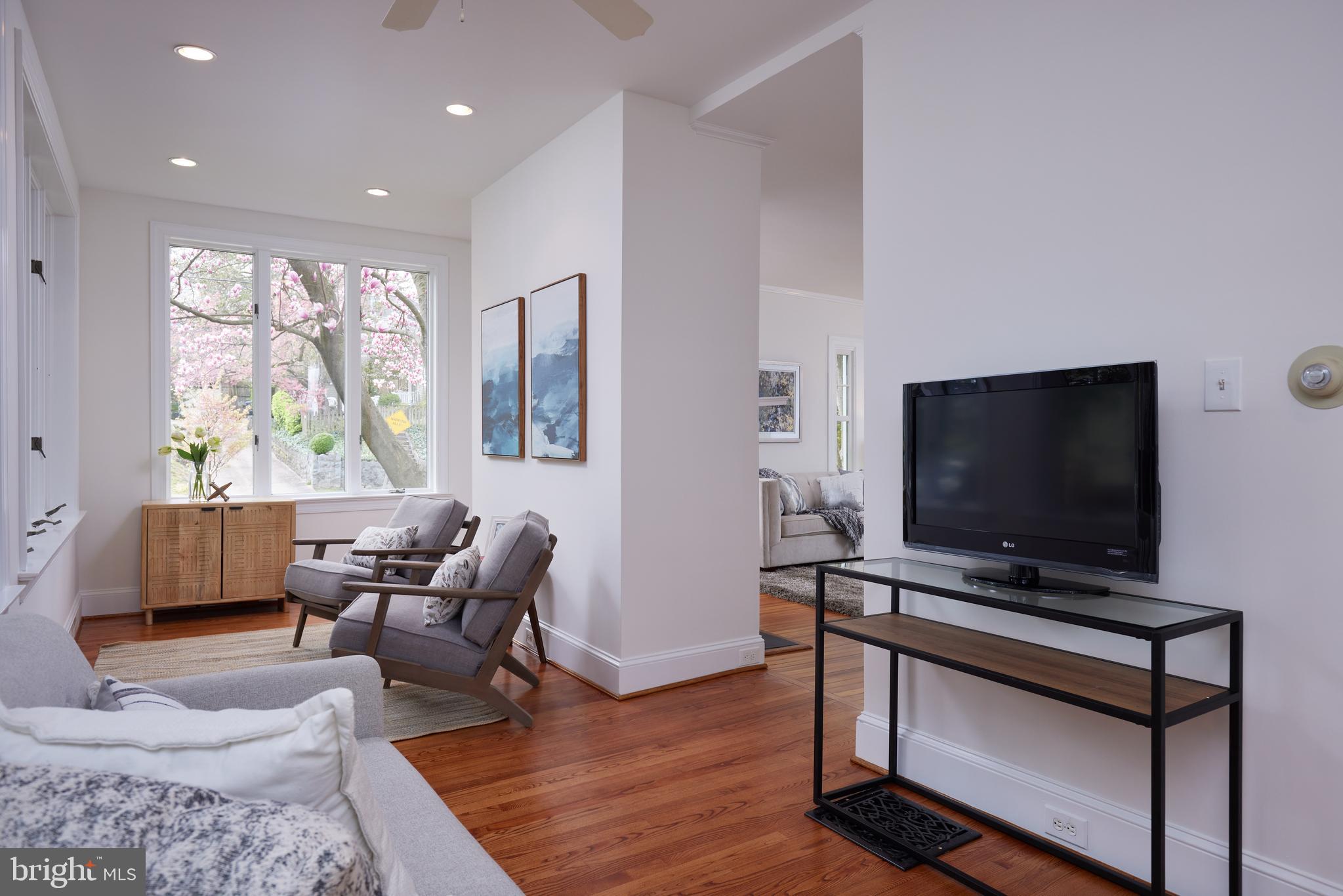 CHEVY CHASE - Residential