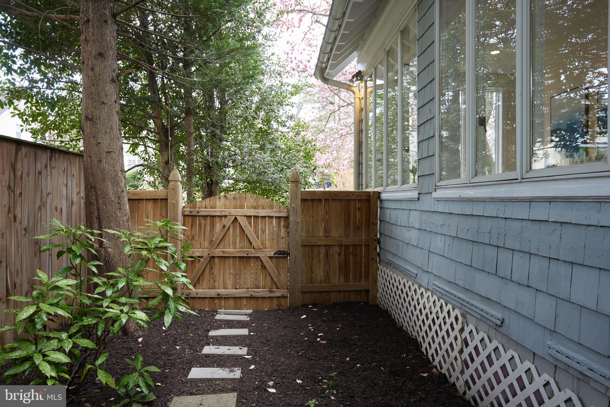 CHEVY CHASE - Residential
