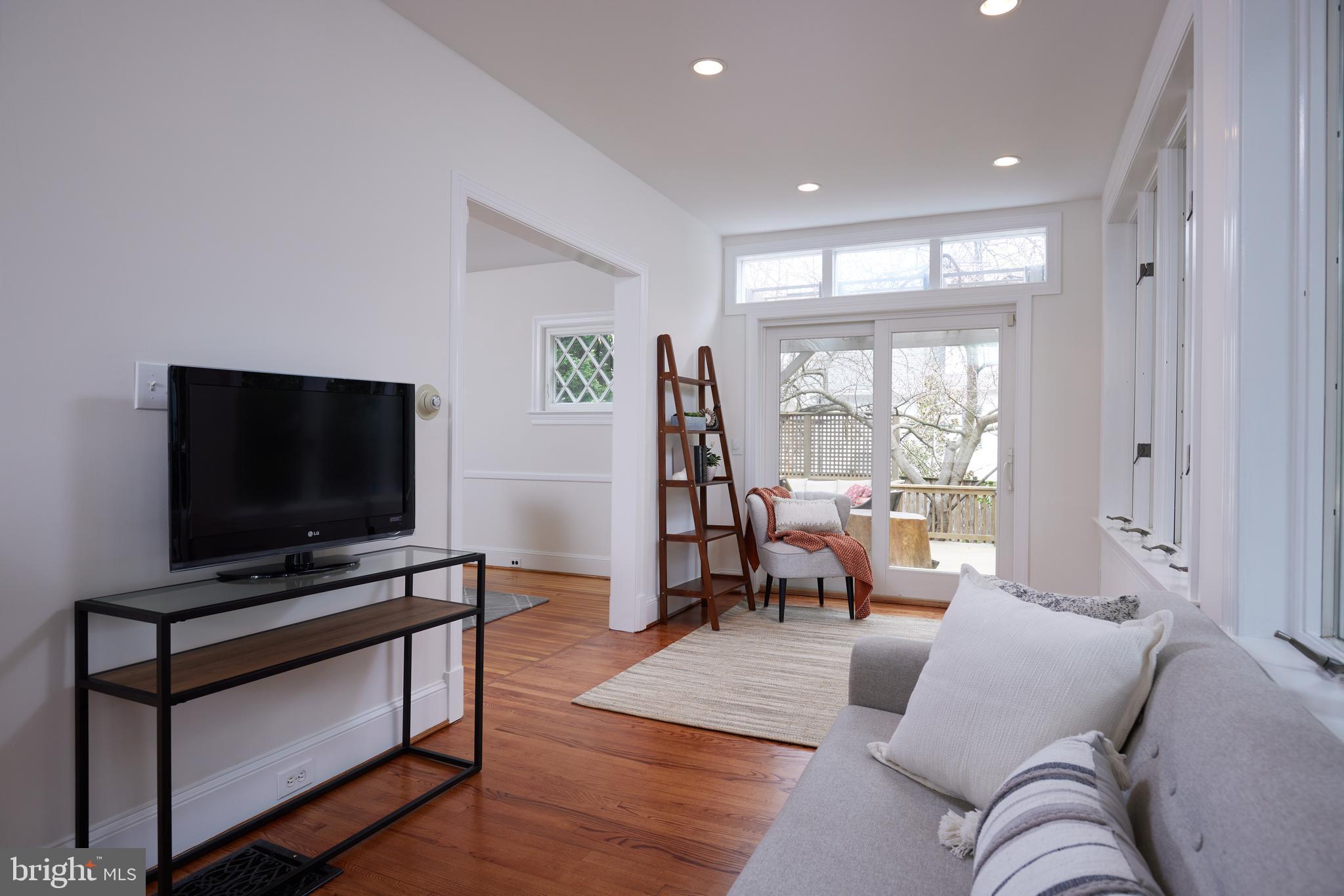 CHEVY CHASE - Residential