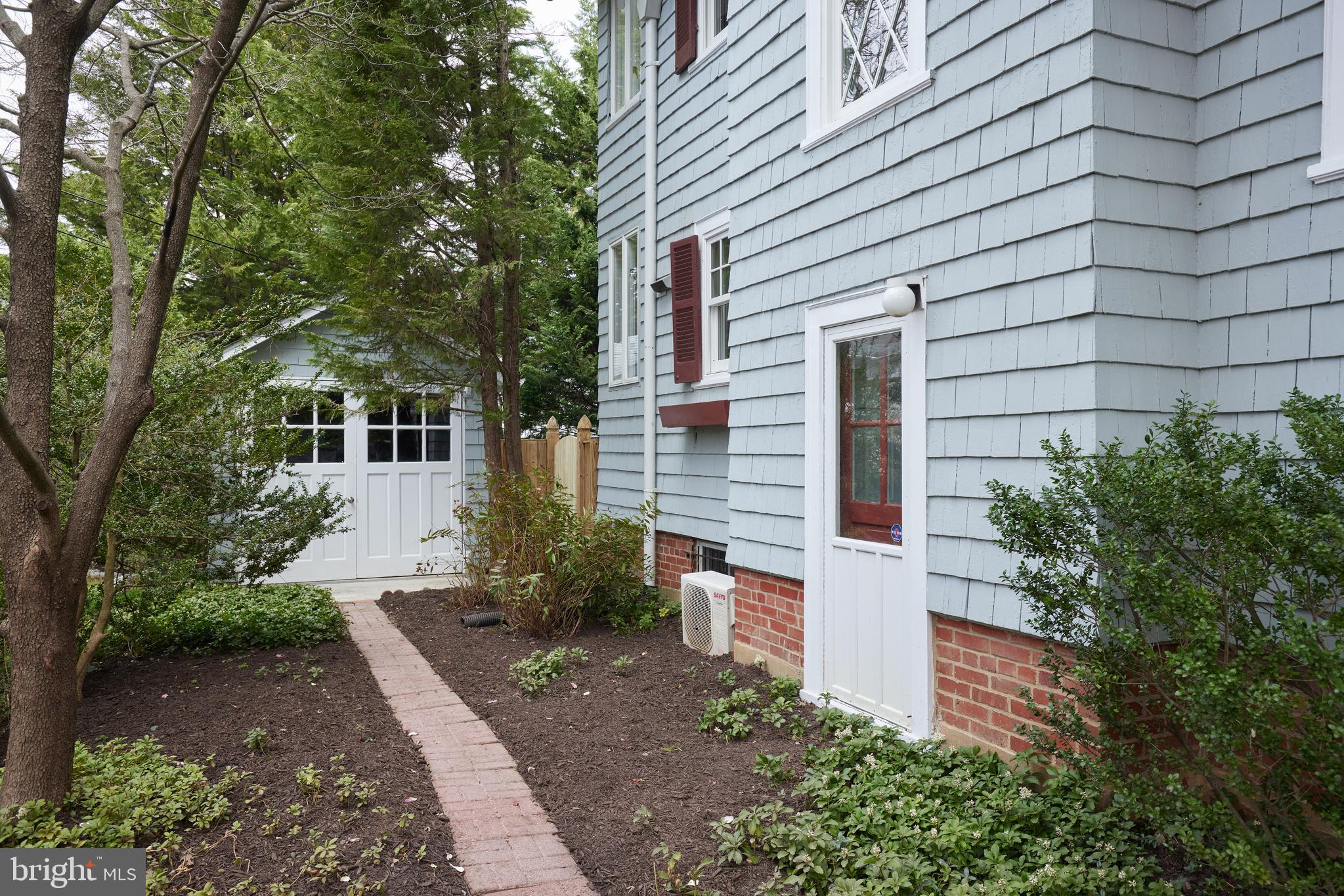 CHEVY CHASE - Residential