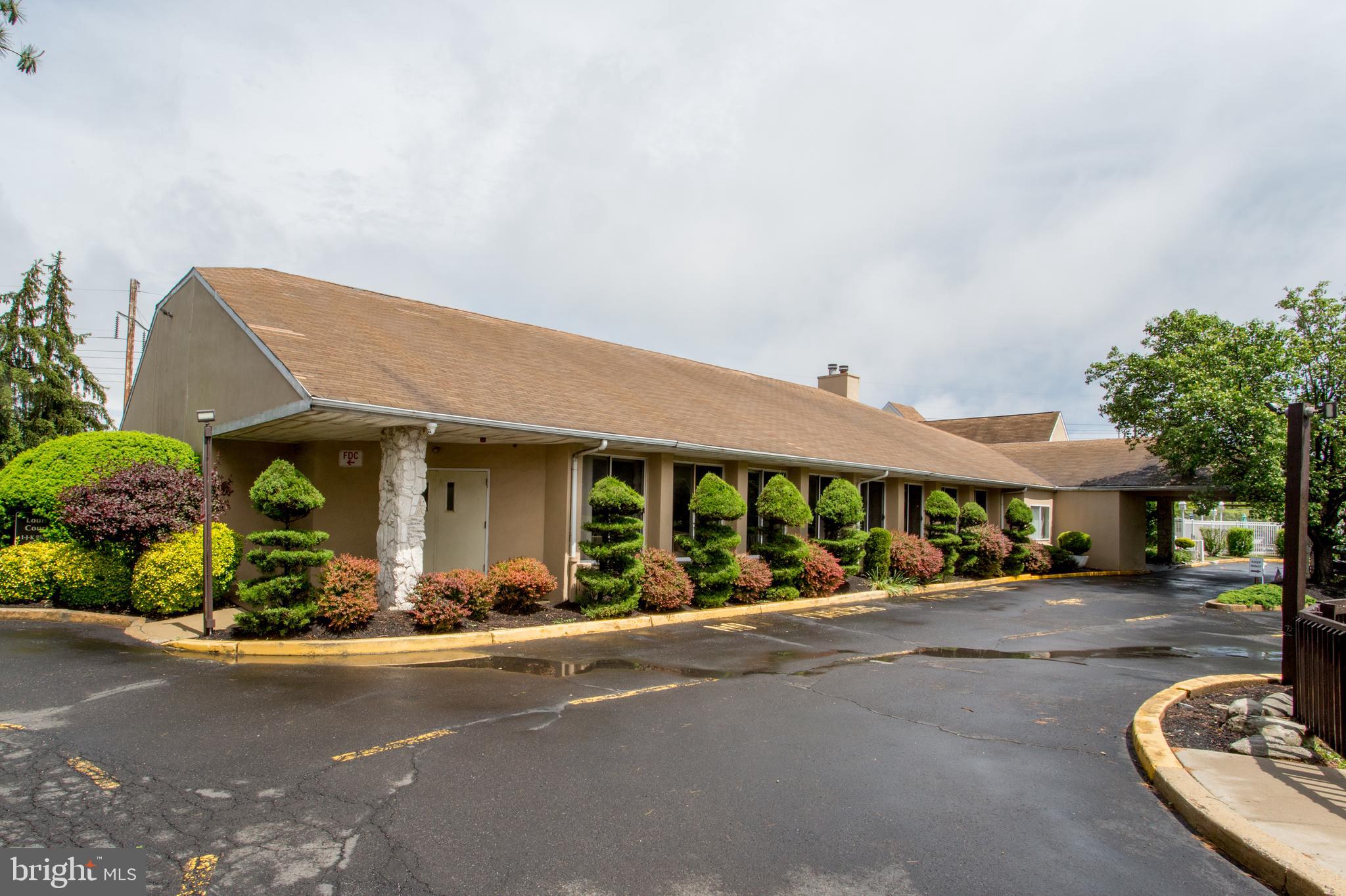 FOUNTAIN POINTE - Residential